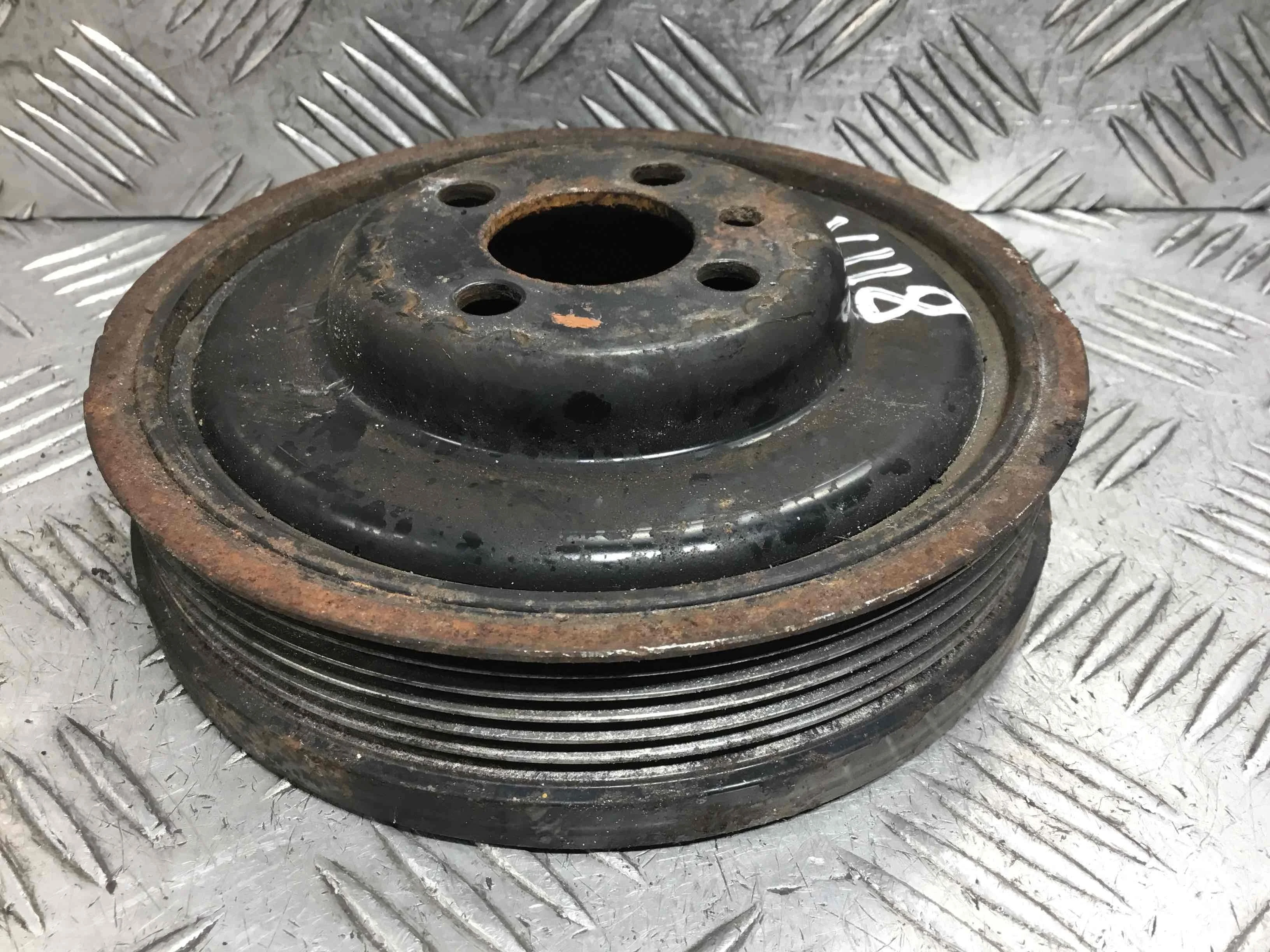 Шкив коленвала Volkswagen Passat B6 (2005-2010) дизель 1.6 TDI Механика Универсал