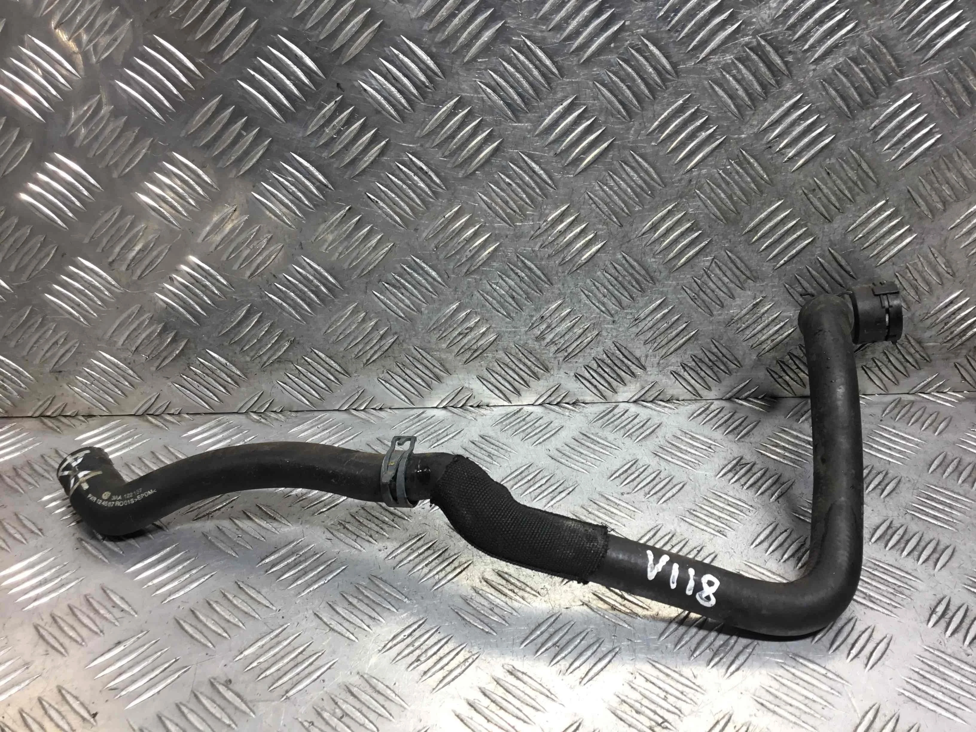 Патрубок (трубопровод, шланг) Volkswagen Passat B6 (2005-2010) дизель 1.6 TDI Механика Универсал