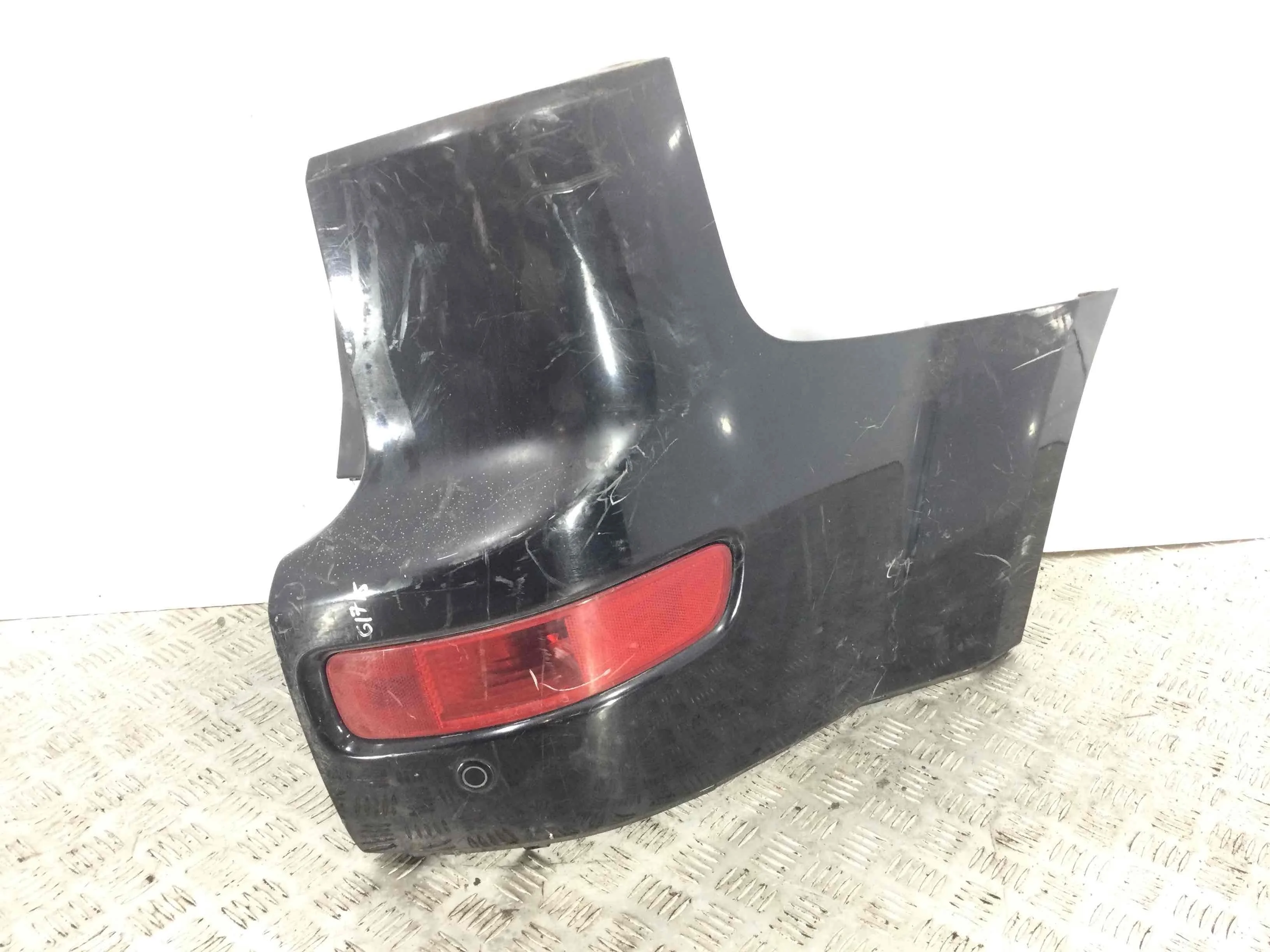 Бампер задний Peugeot 4007 1 поколение (2007-2012) дизель 2.2 HDi Механика Кроссовер