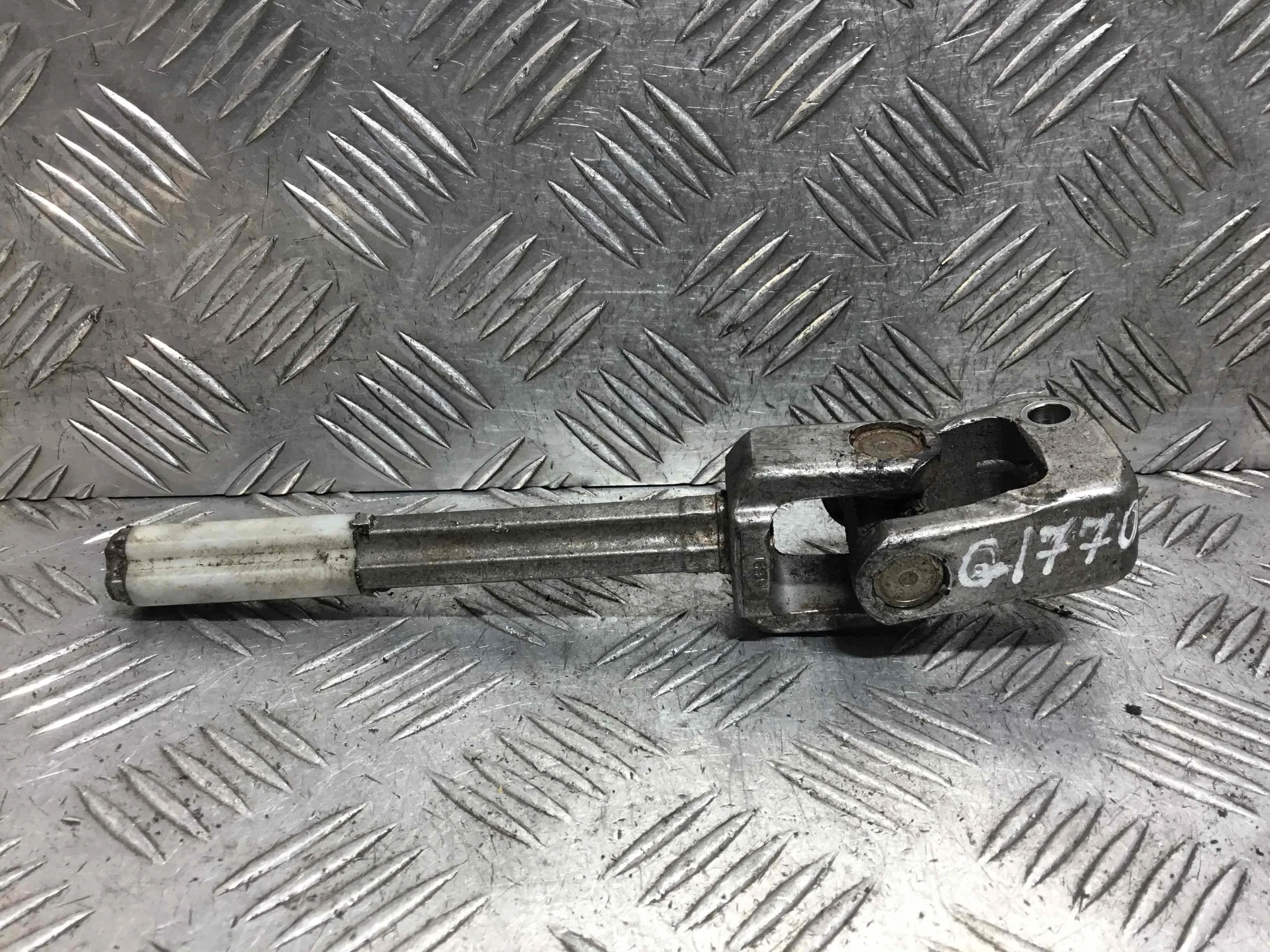 Рулевой карданчик Audi A3 8L [рестайлинг] (2000-2003) бензин 1.6 i Механика Х/б