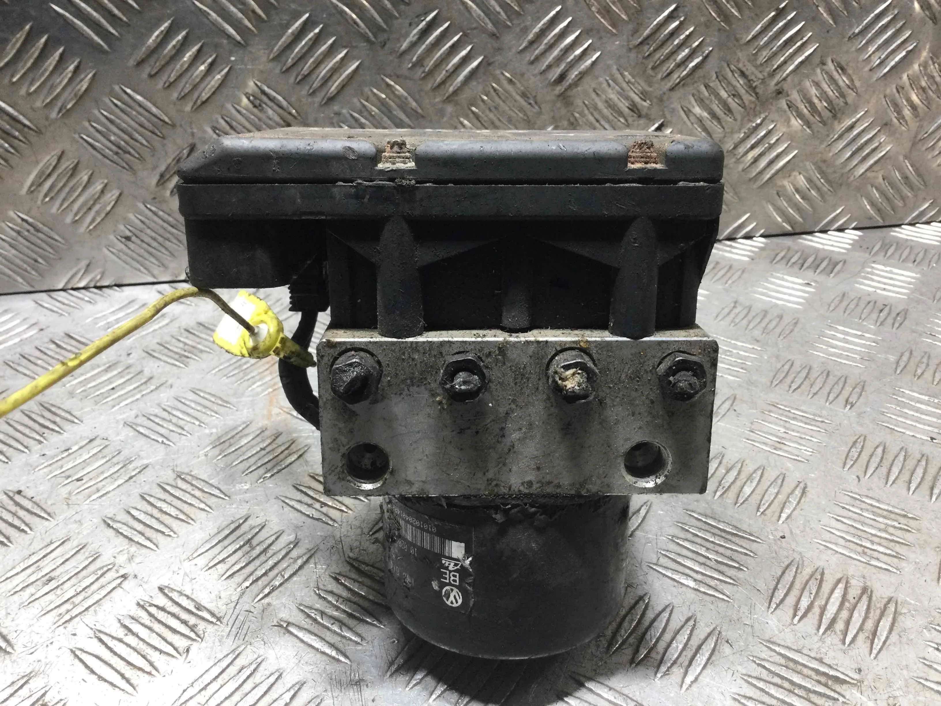 Блок ABS SEAT Ibiza 2 поколение (1993-1999) бензин 1.4 i Механика Х/б