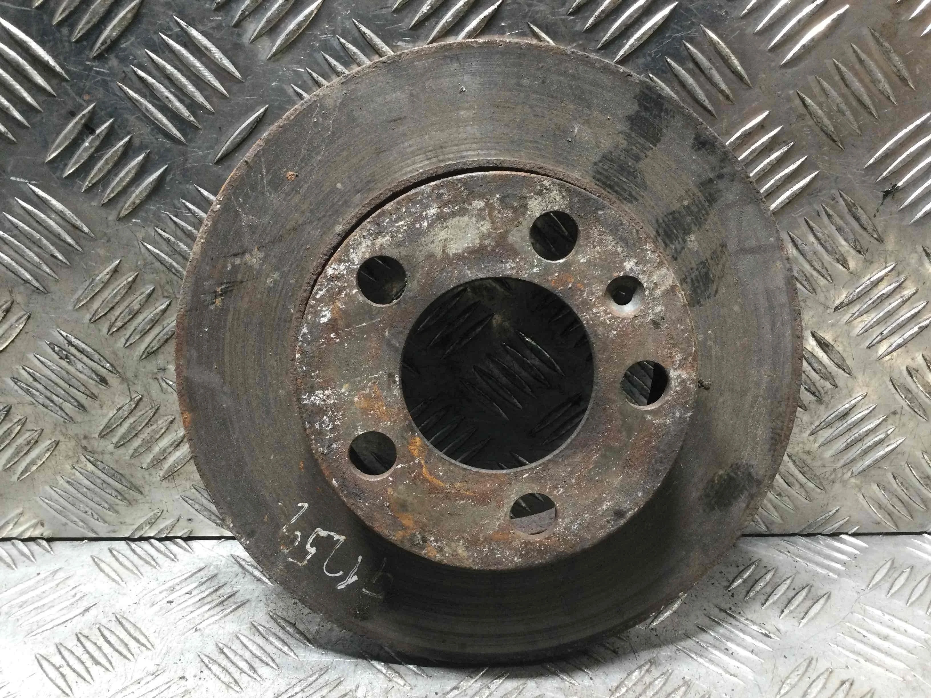 Диск тормозной задний Volkswagen Golf 4 поколение (1997-2004) бензин 1.4 i Механика Х/б