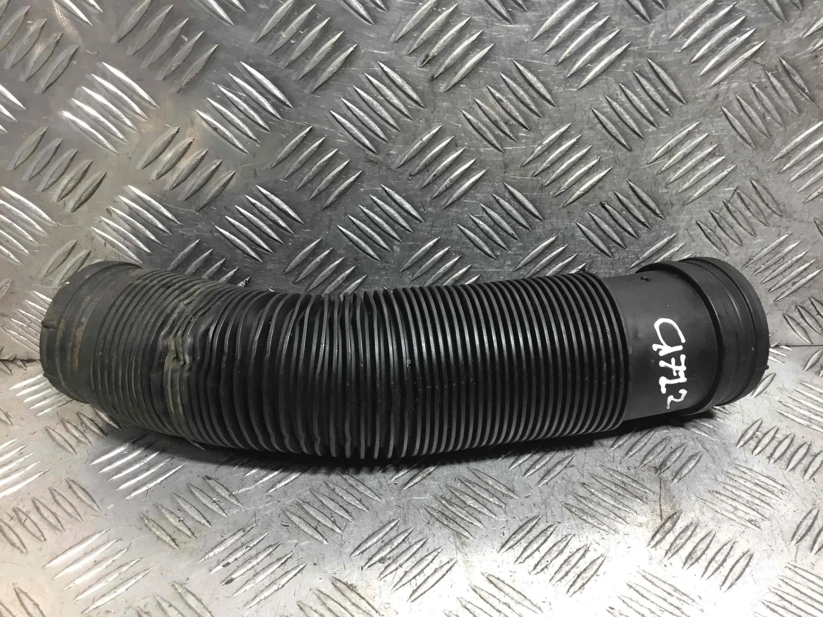 Патрубок воздушного фильтра Audi A3 8L (1996-2000) дизель 1.9 TDI Механика Х/б