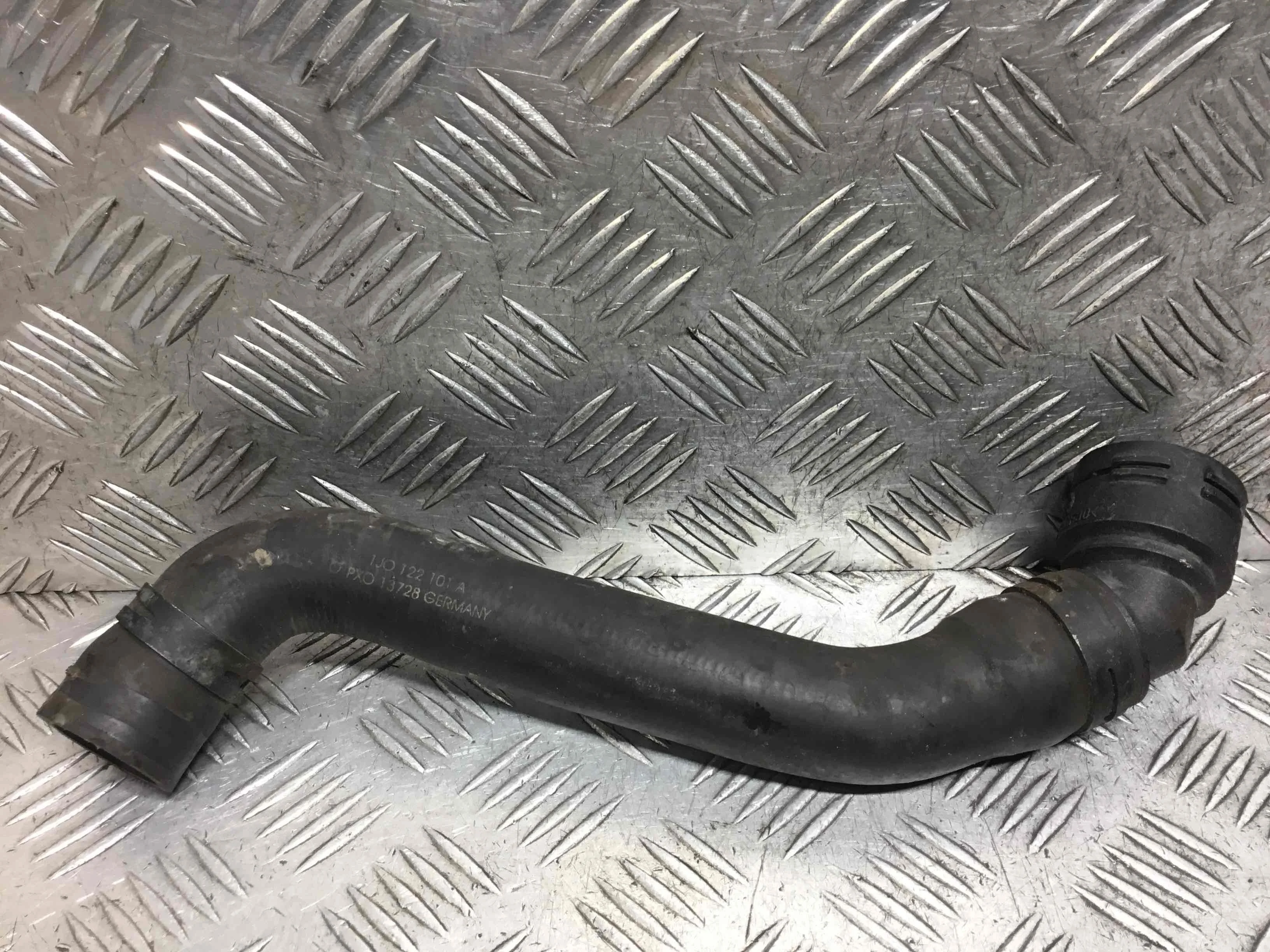 Патрубок радиатора Volkswagen Golf 4 поколение (1997-2004) дизель 1.9 TDI Механика Х/б