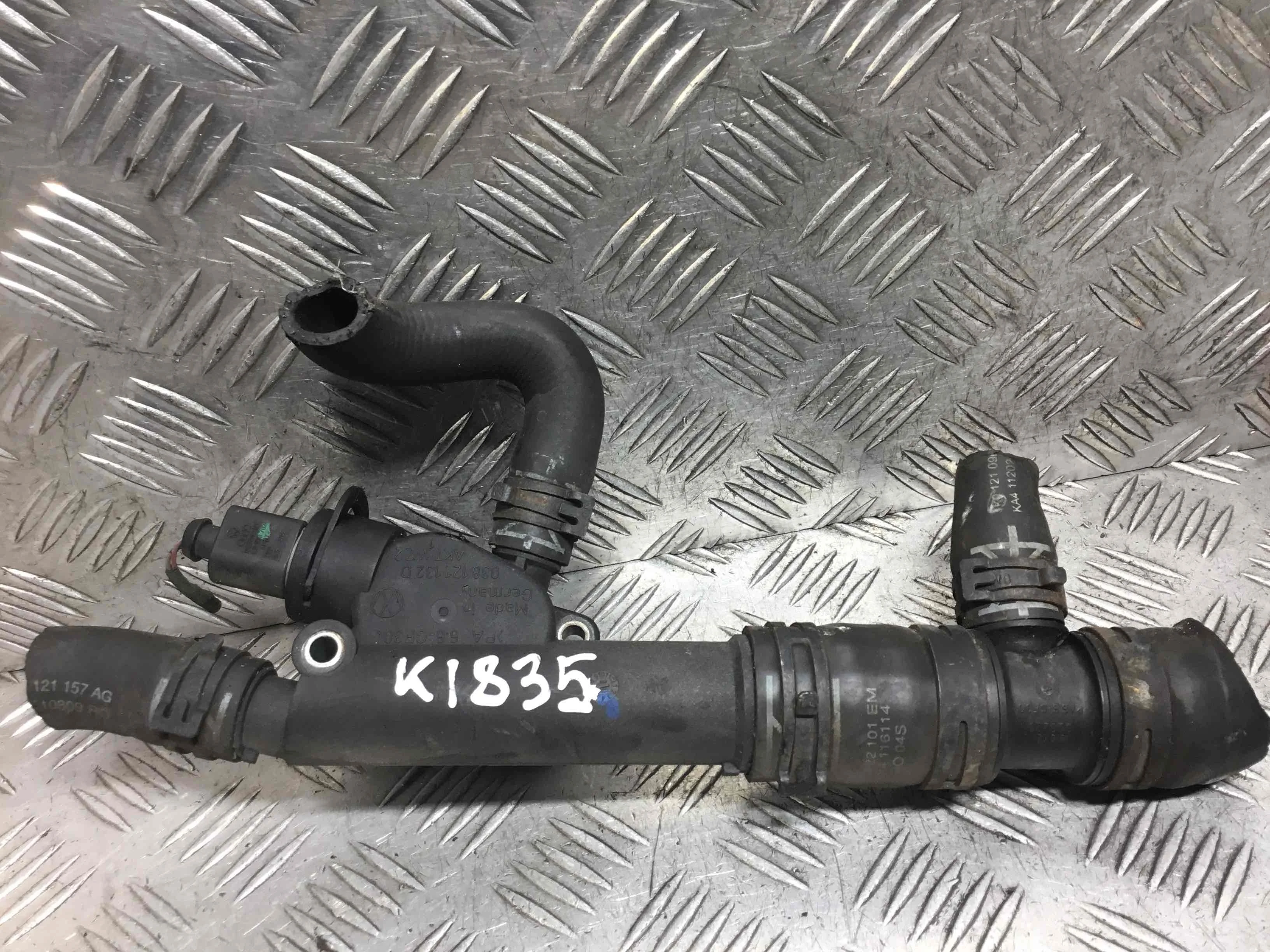 Фланец (тройник) системы охлаждения Volkswagen Jetta 5 поколение (2005-2011) дизель 1.9 TDI DSG Седан