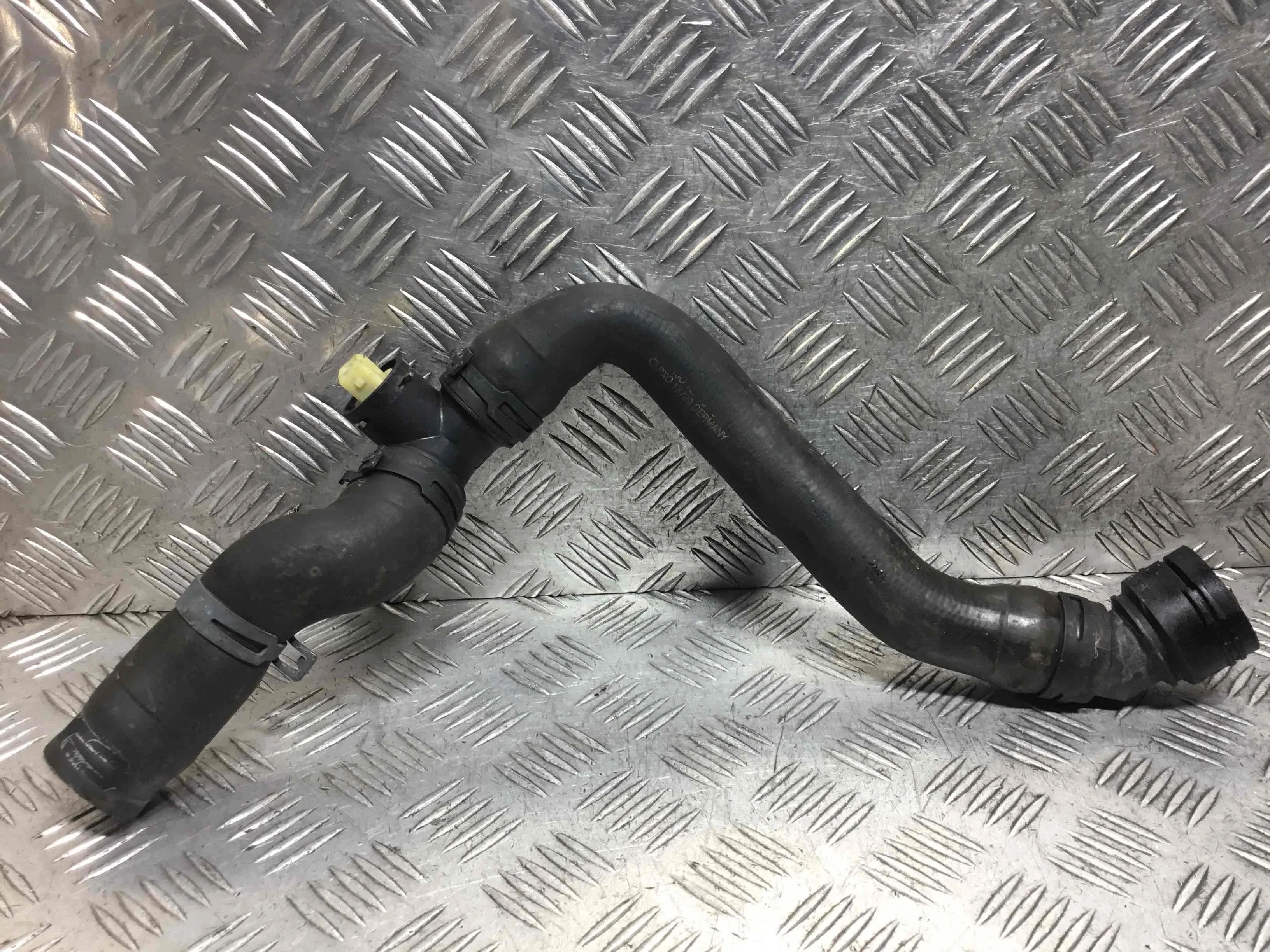 Фланец (тройник) системы охлаждения Audi A3 8L (1996-2000) дизель 1.9 TDI Механика Х/б