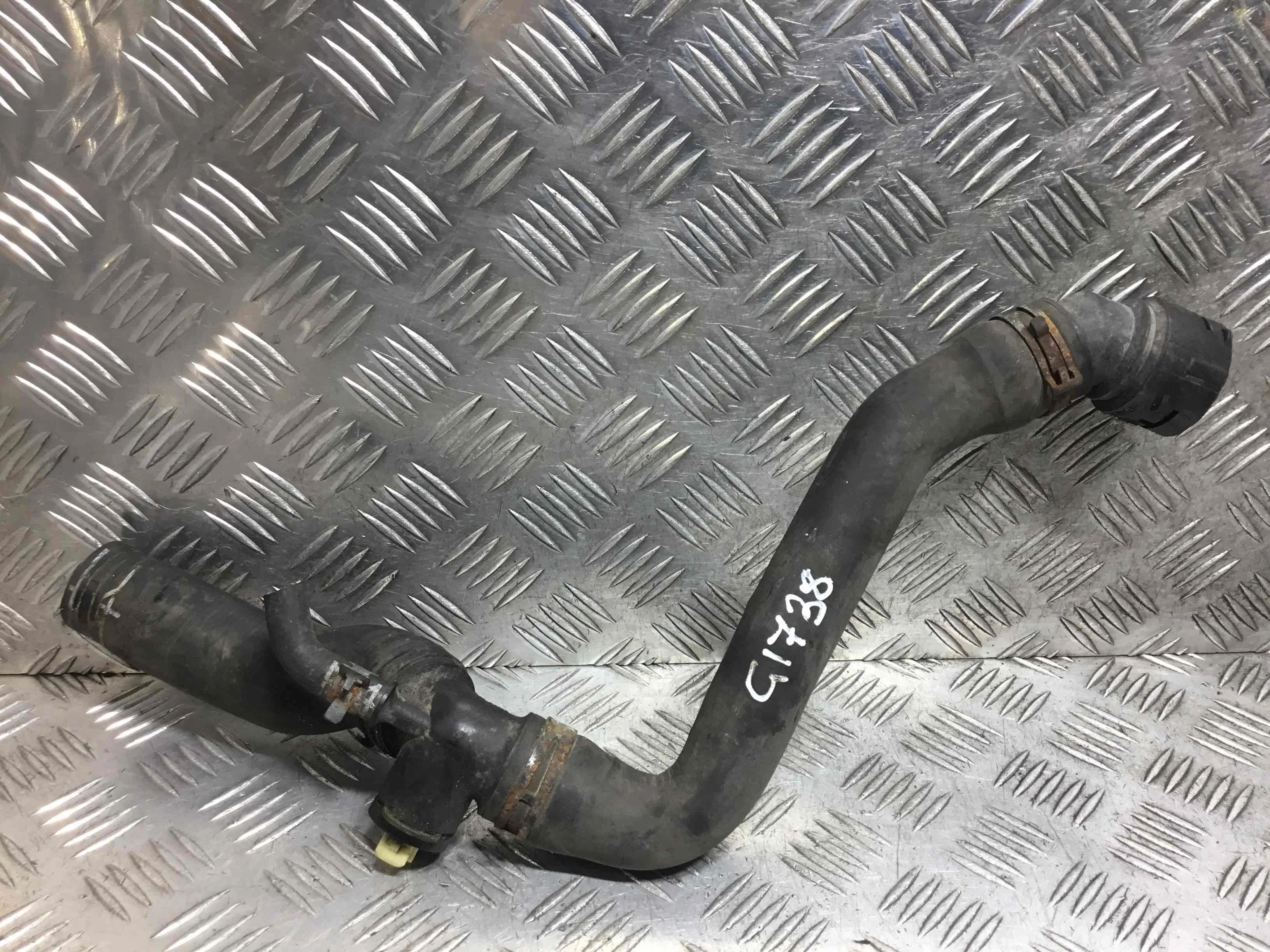 Патрубок радиатора Volkswagen Bora Bora (1J) 1998 - 2005 дизель 1.9 td Механика Седан