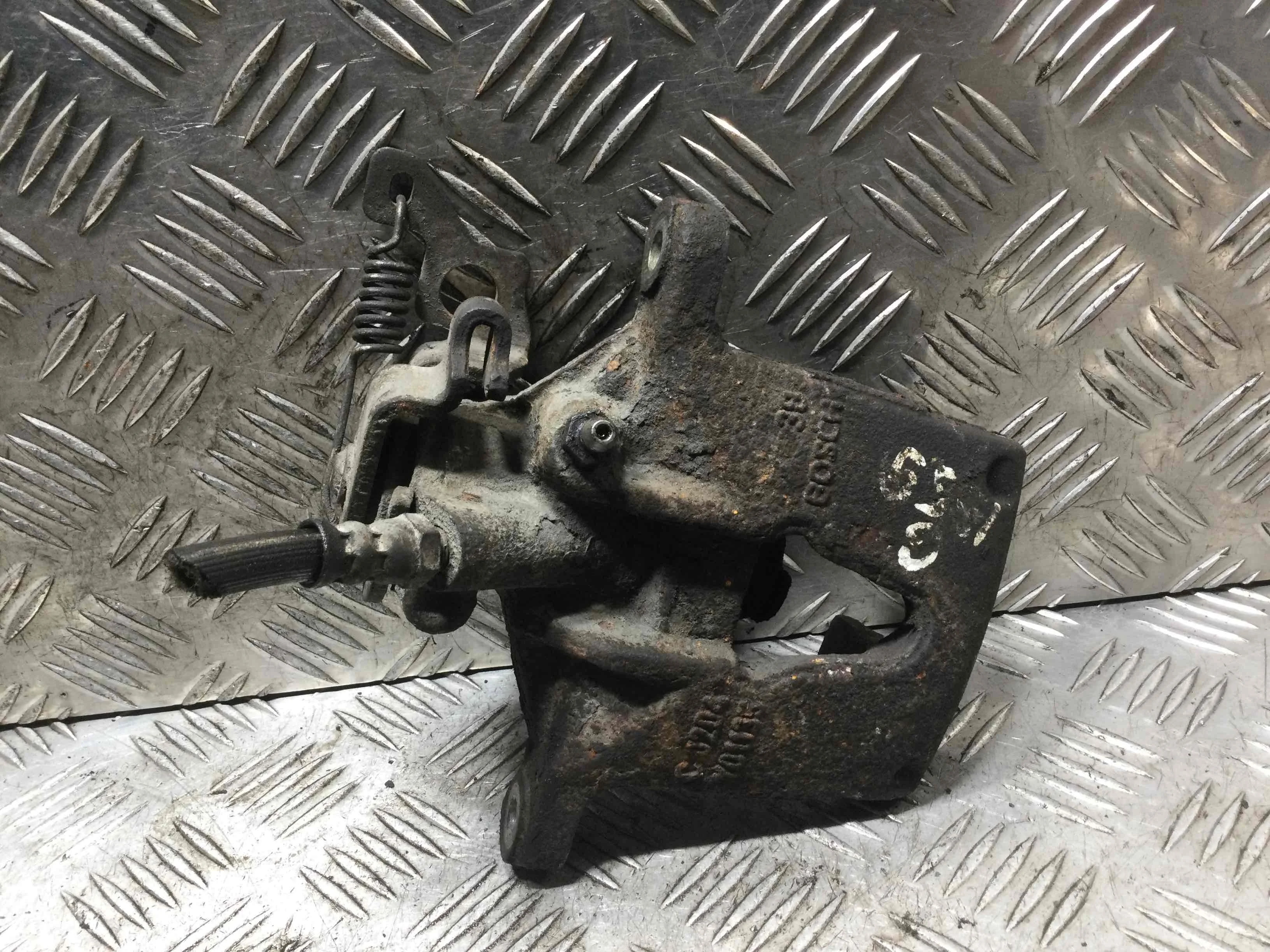 Суппорт задний правый Ford Mondeo Mondeo III 2000 - 2003 дизель 2.0 TDCi Механика Универсал