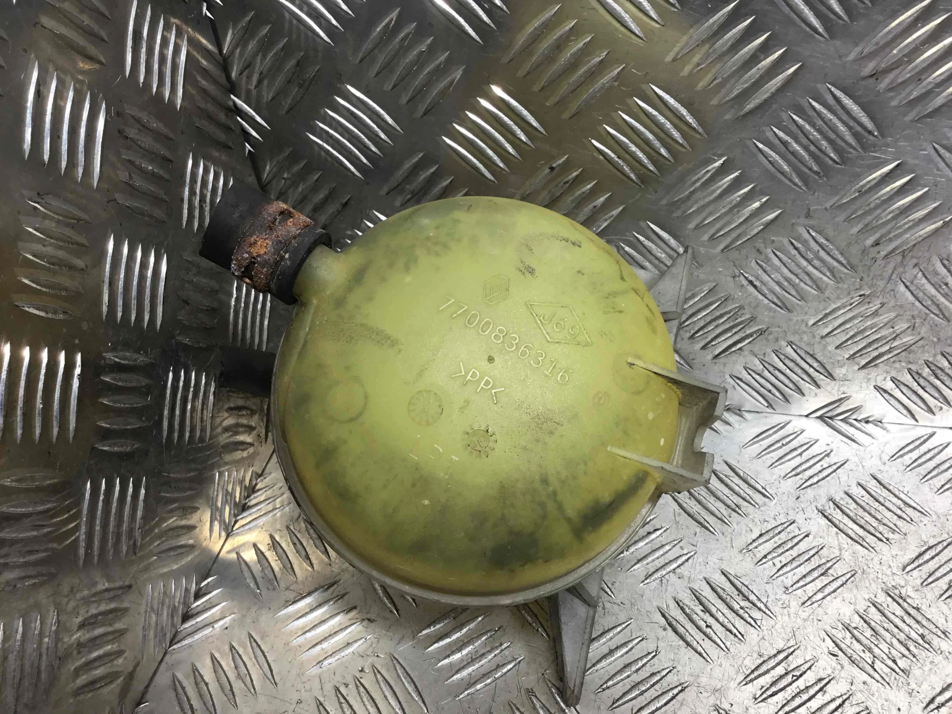 Бачок расширительный Renault Kangoo 1 поколение (1998-2003) дизель 1.5 dCi Механика Фургон