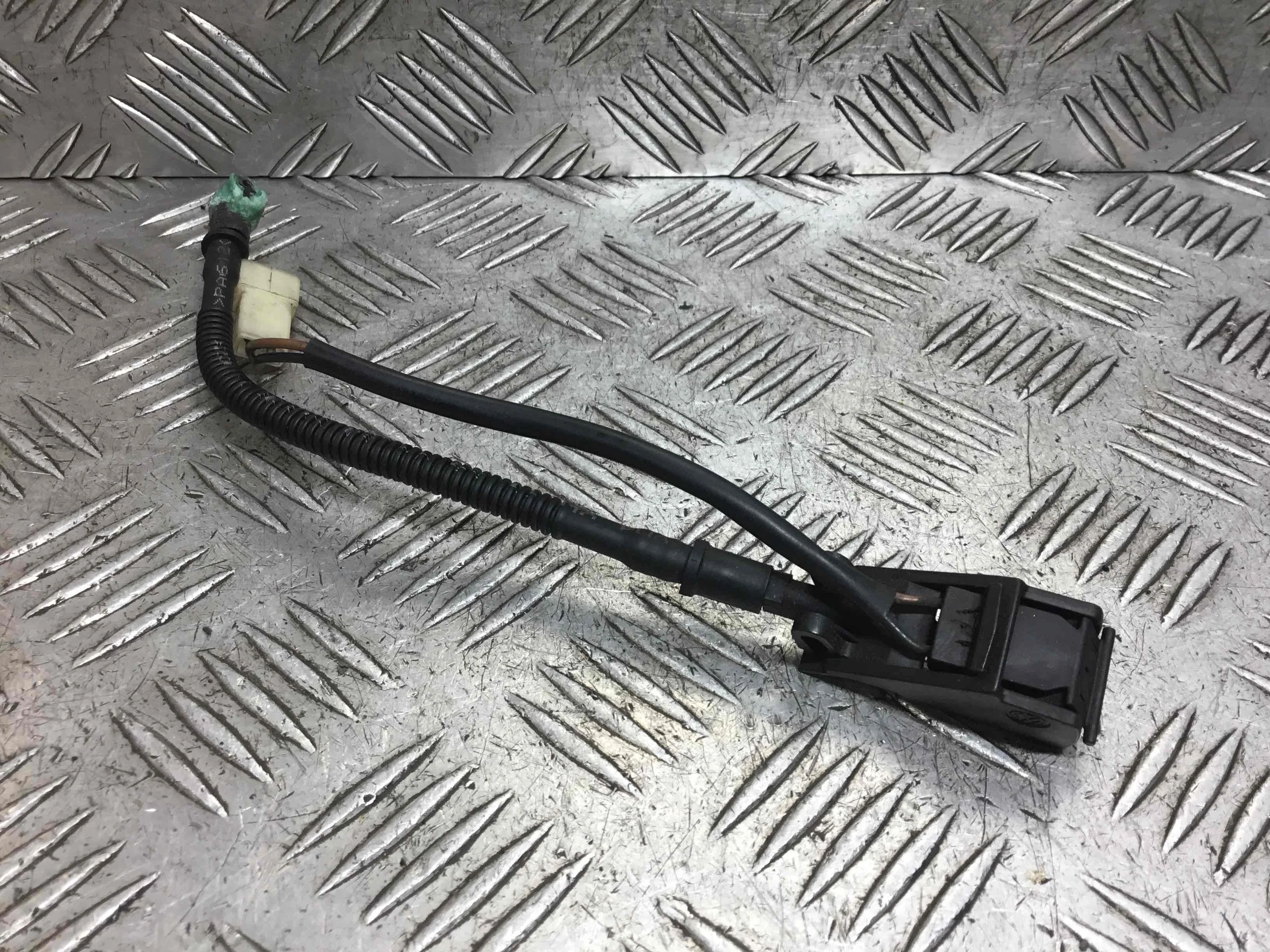 Форсунка омывателя Volkswagen Touareg 1 поколение 2002-2007 дизель 2.5 TD Автомат Внедорожник