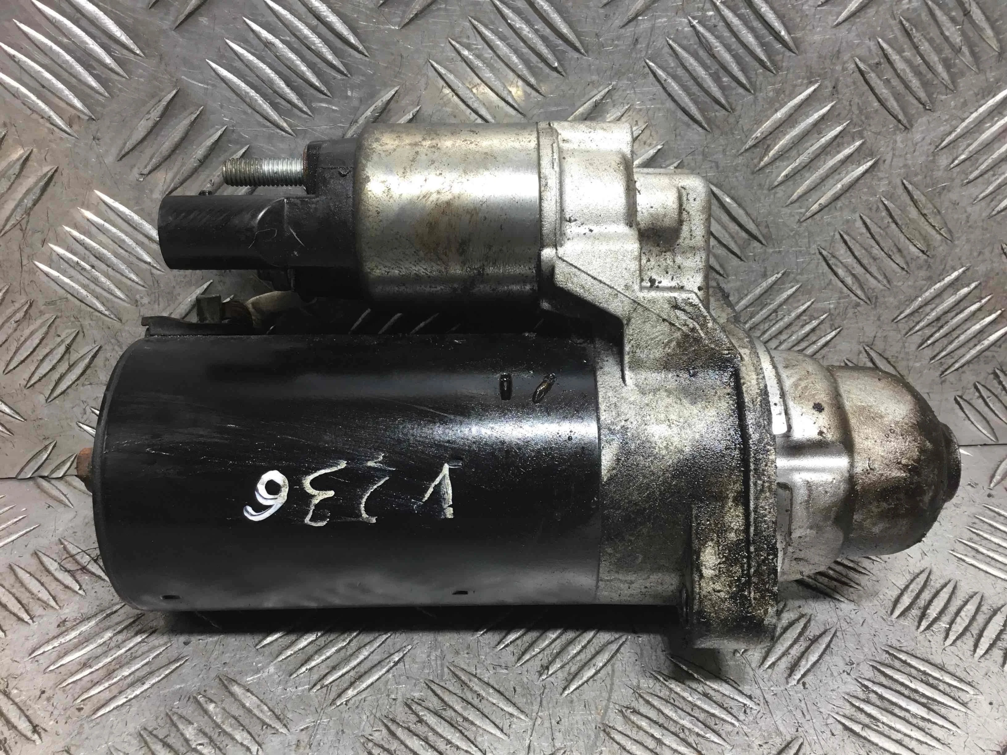 Стартер Audi A4 B7 (2004-2008) дизель 3.0 TDI Механика Седан