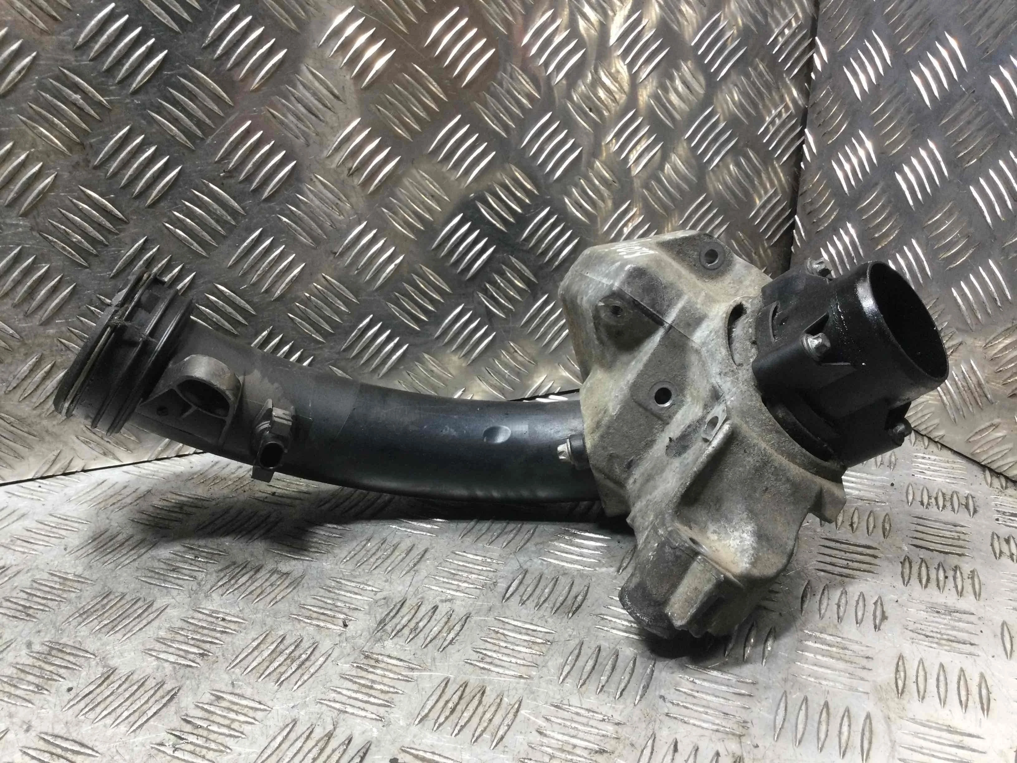 Патрубок интеркулера Mercedes C-klasse W203/S203/CL203 [рестайлинг] (2004-2007) дизель 2.2 CDI Автомат Седан