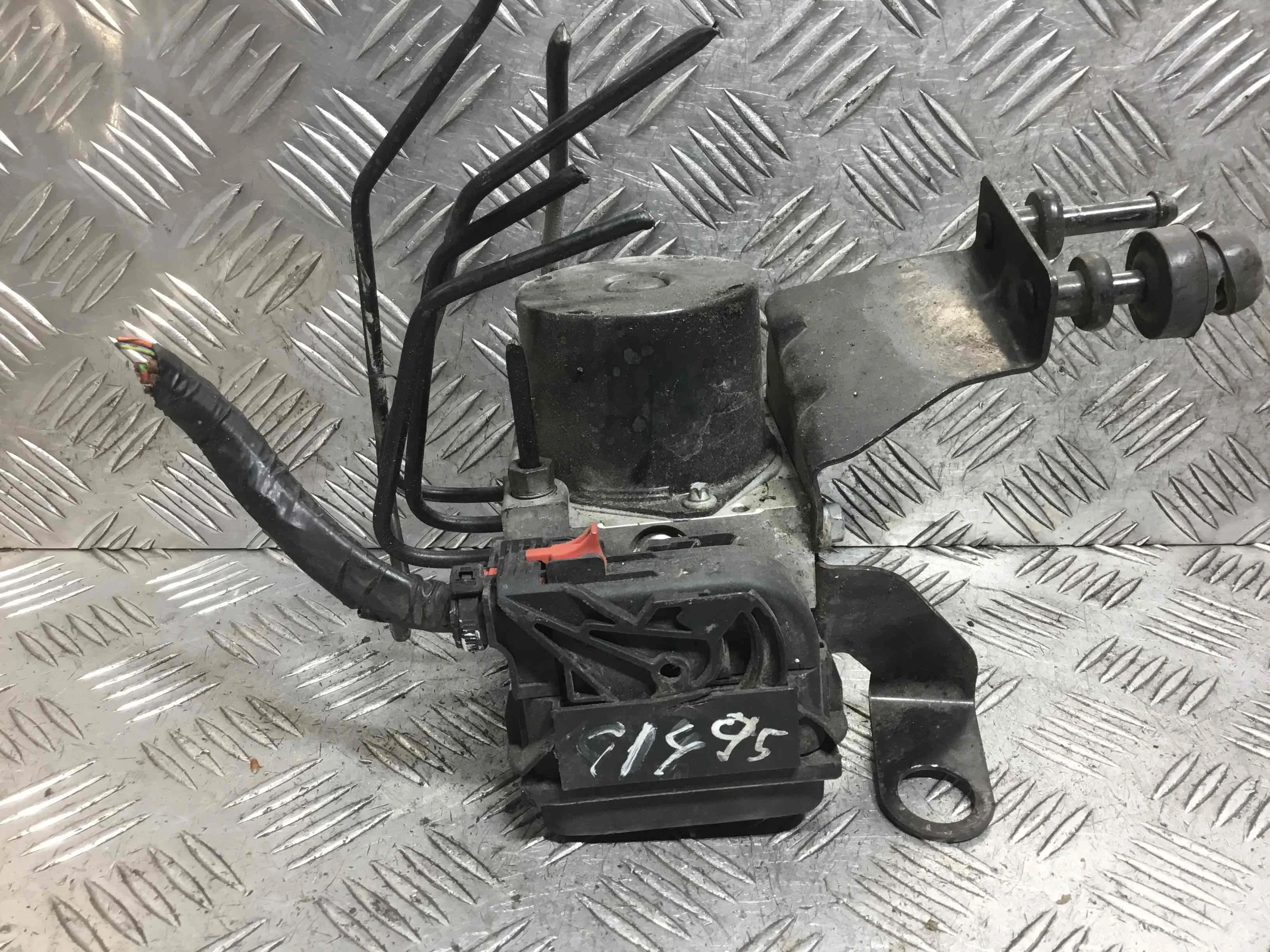 Блок ABS Volkswagen Polo 4 поколение (2001-2005) бензин 1.4 i Механика Х/б