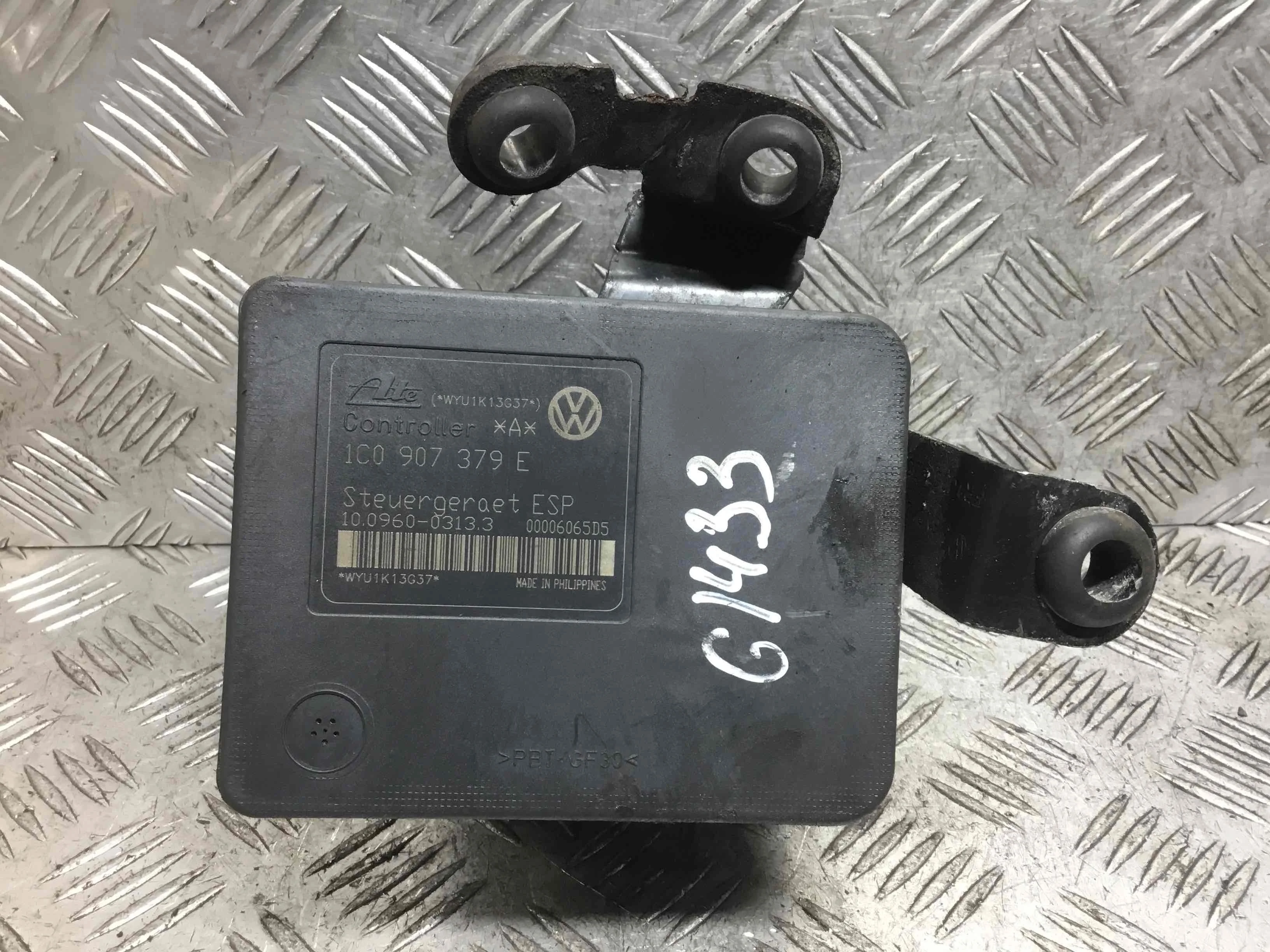 Блок ABS Volkswagen Golf 4 поколение (1997-2004) бензин 1.4 i Механика Универсал