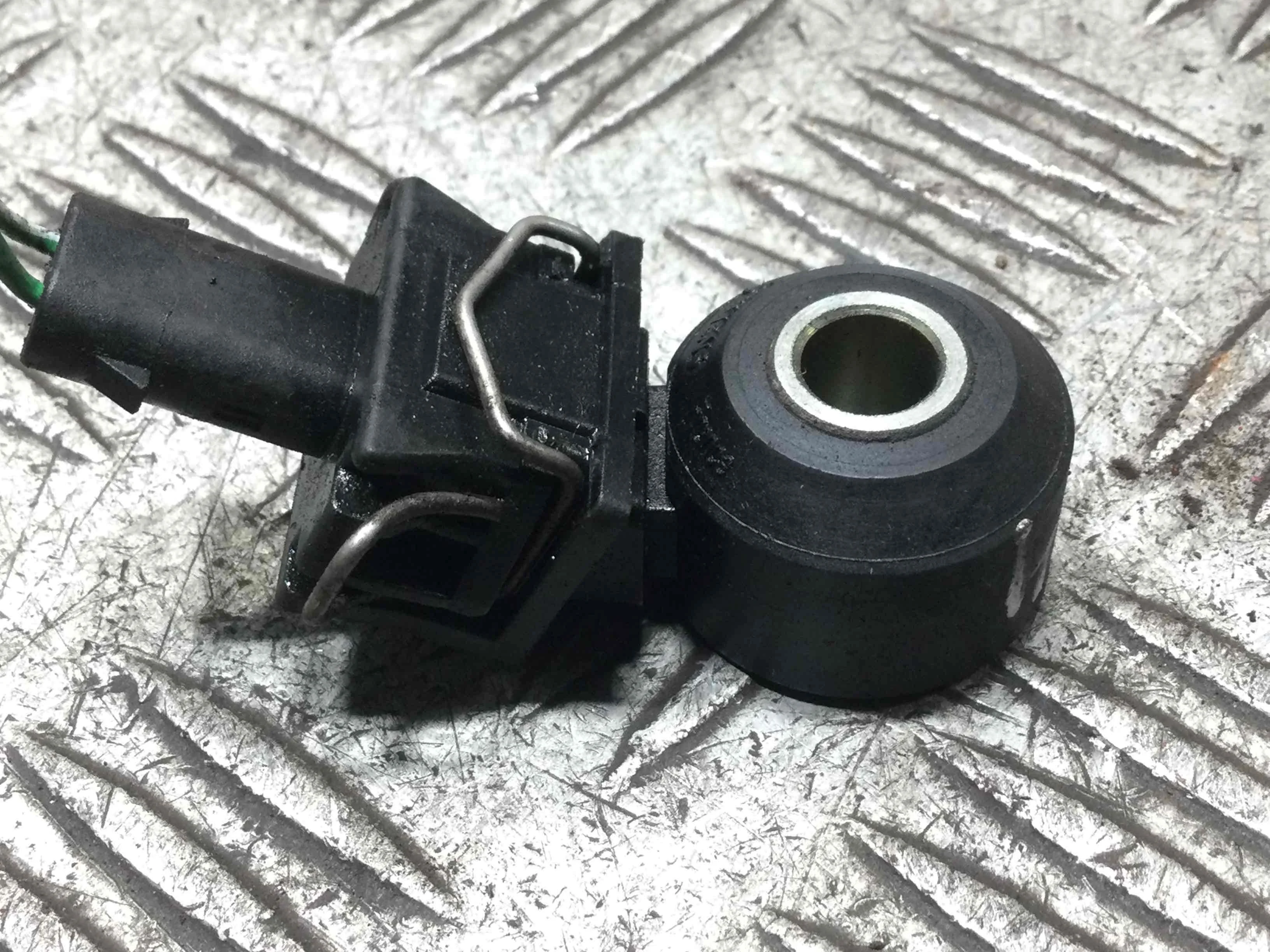 Датчик детонации Mercedes C-klasse W203/S203/CL203 [рестайлинг] (2004-2007) дизель 2.2 CDI Автомат Седан