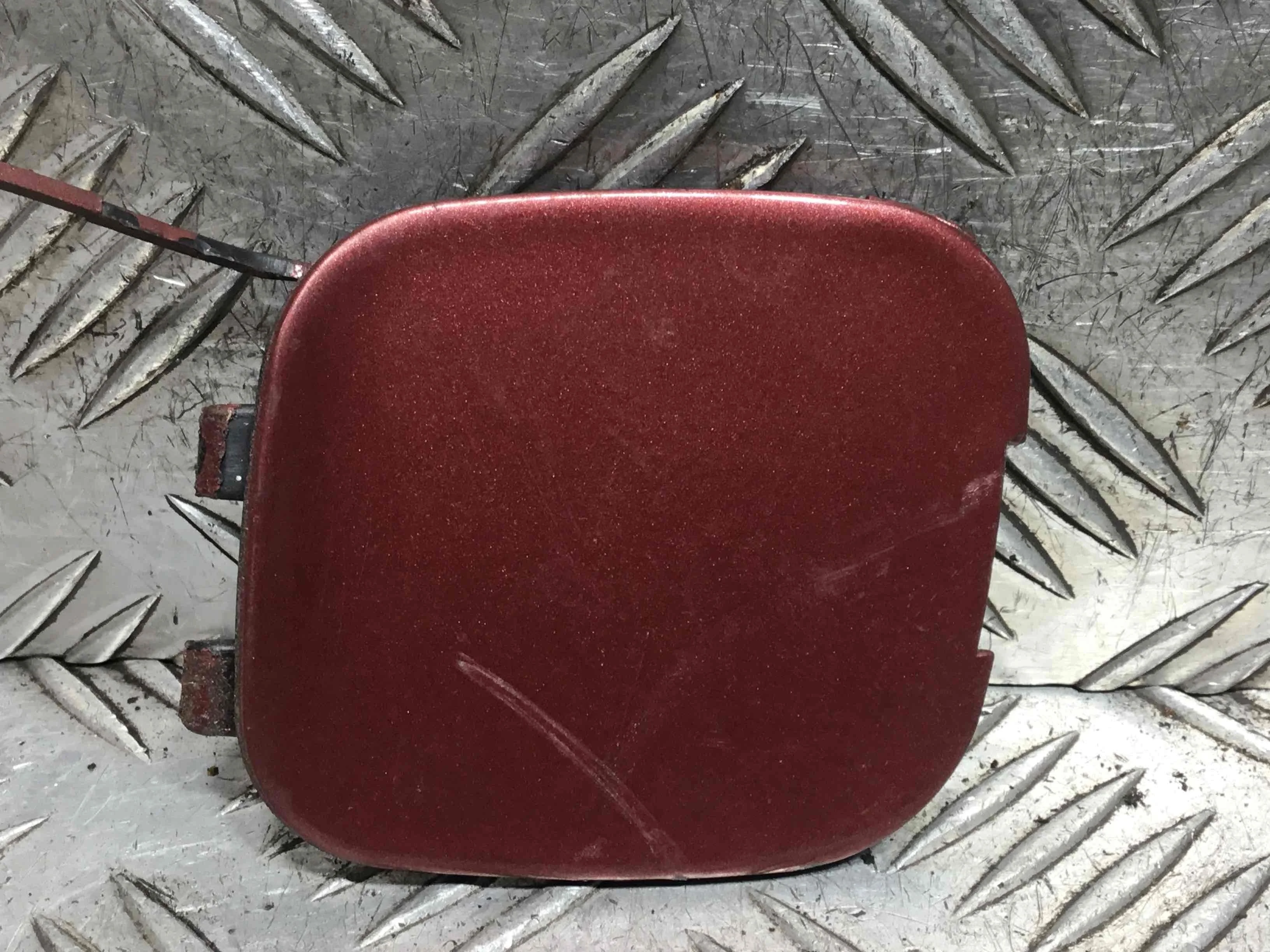 Заглушка (решетка) в бампер задний Nissan Almera N16 (2000-2003) бензин 1.5 i Механика Х/б