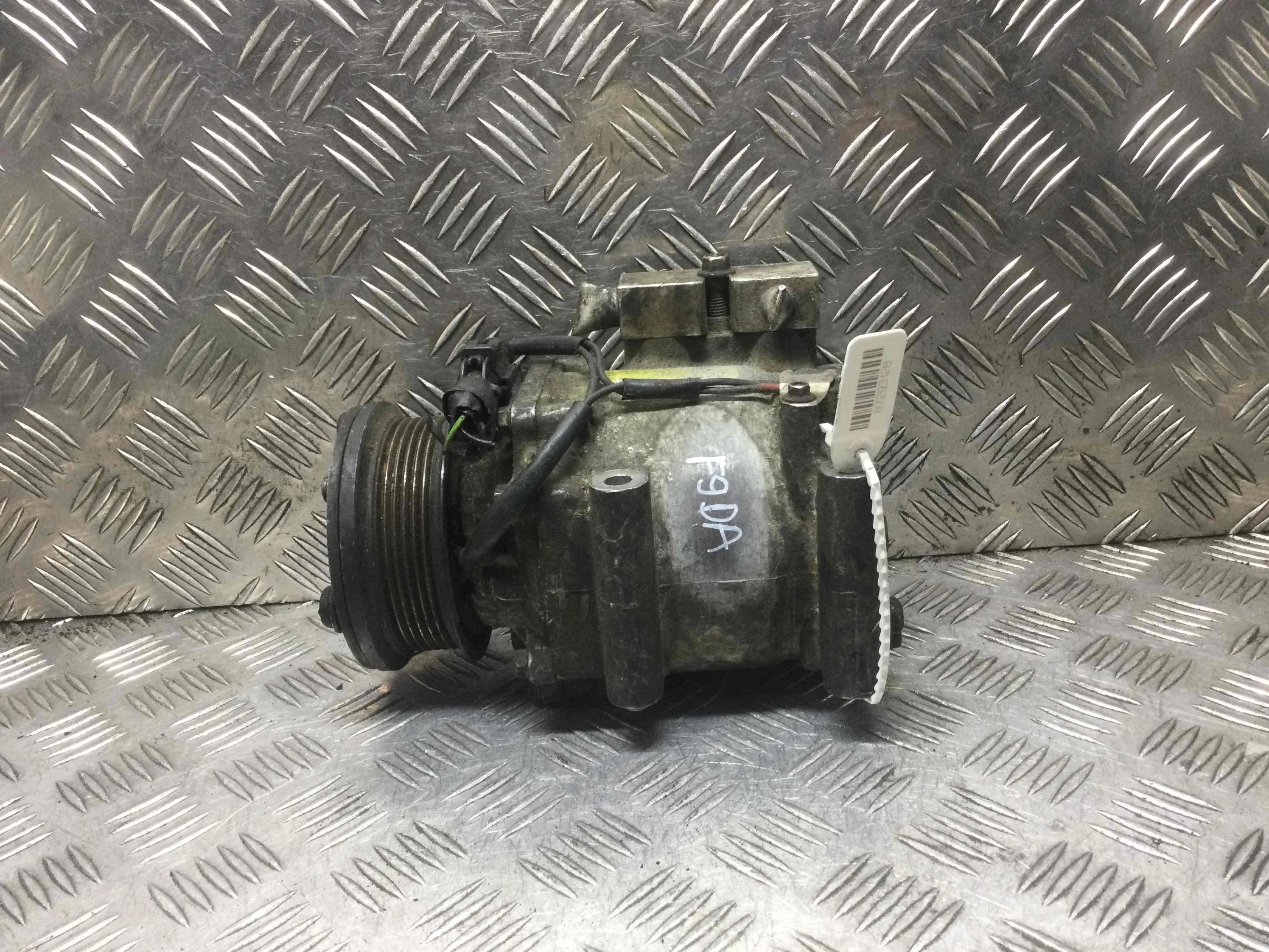 Компрессор кондиционера Ford Focus 1 поколение [рестайлинг] (2001-2005) дизель 1.8  Механика Х/б