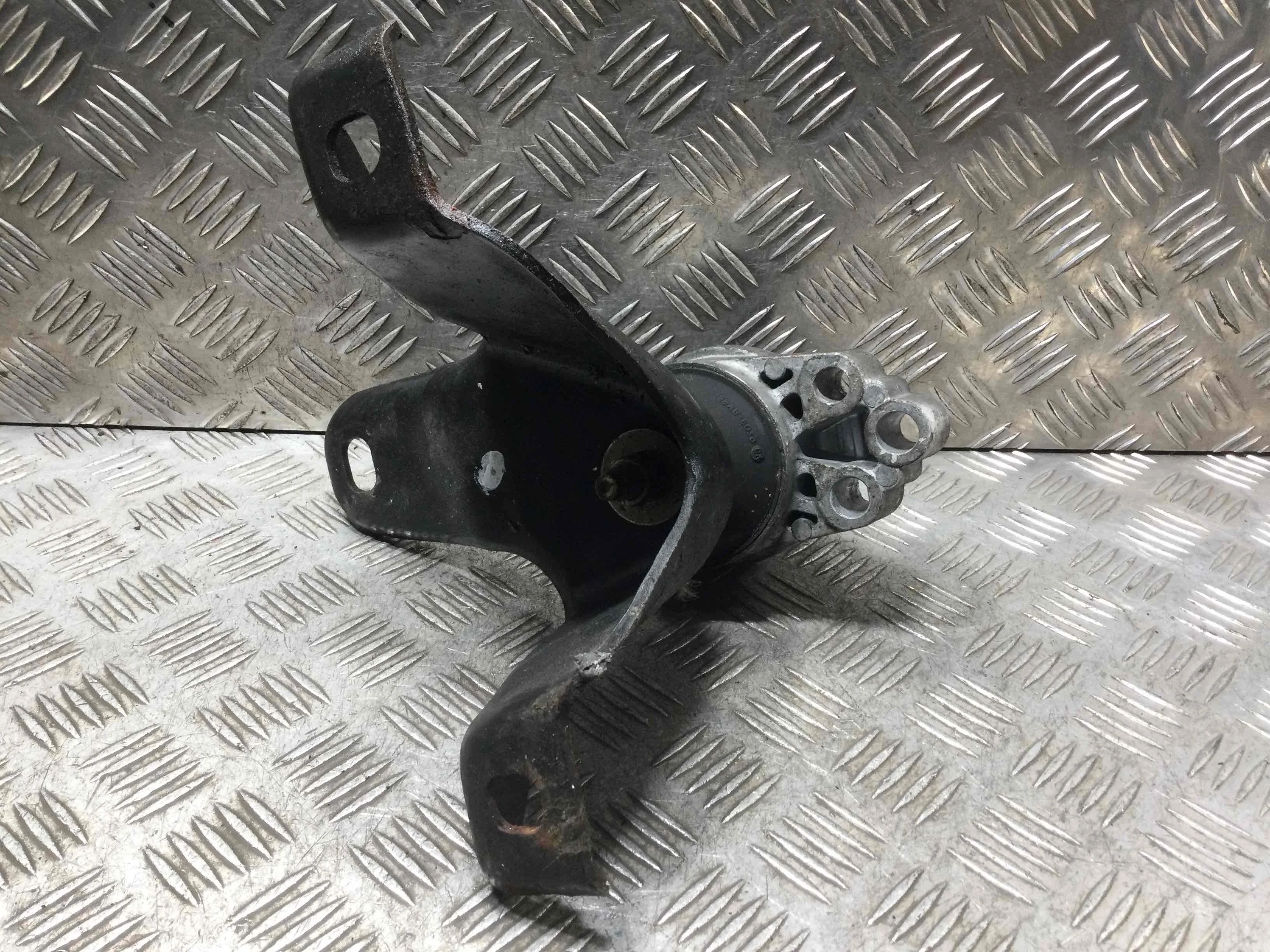 Подушка крепления двигателя Ford Focus 1 поколение [рестайлинг] (2001-2005) дизель 1.8 TDCi Механика Универсал