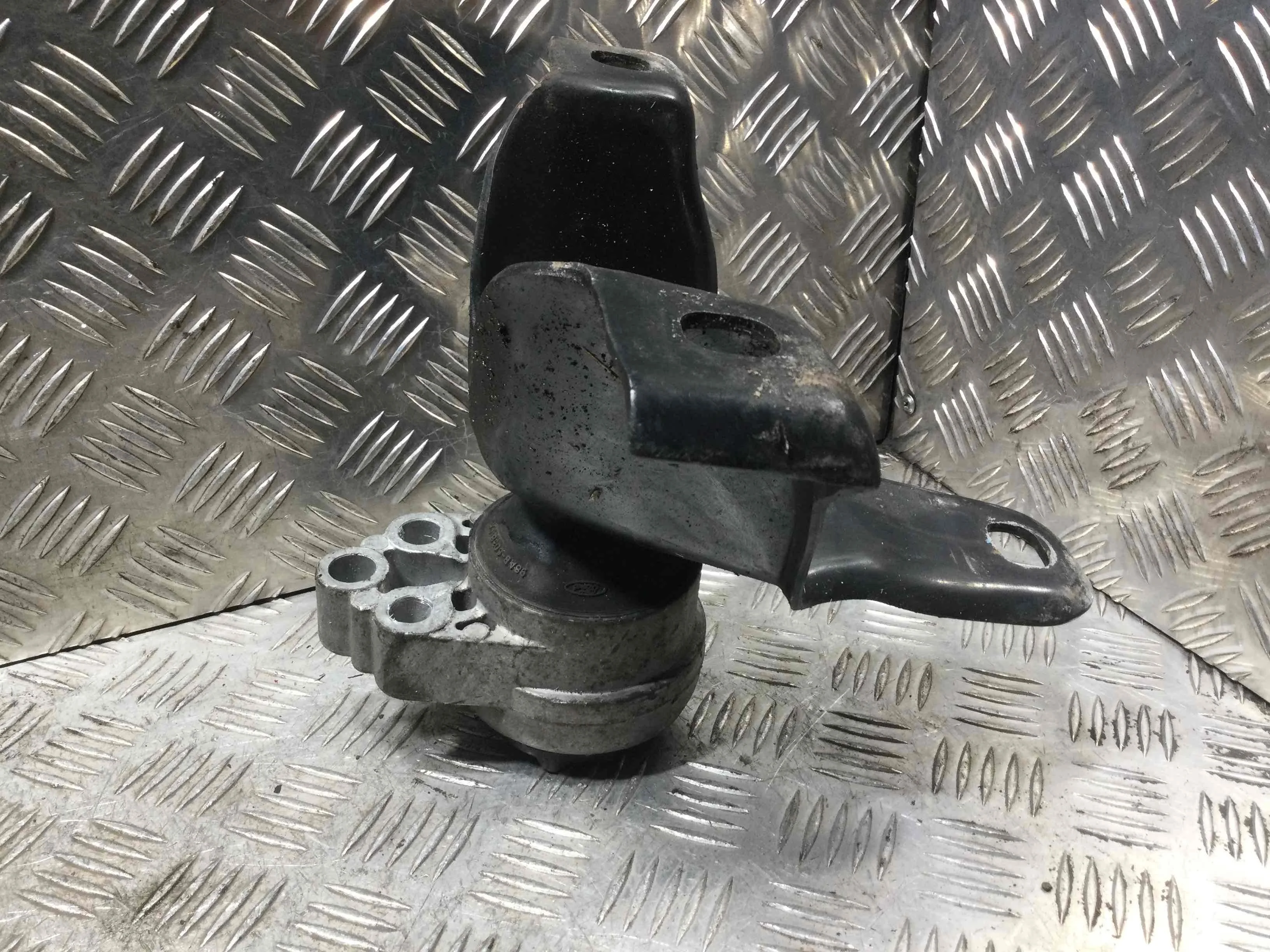 Подушка крепления двигателя Ford Focus 1 поколение [рестайлинг] (2001-2005) бензин 1.6 i Механика Х/б