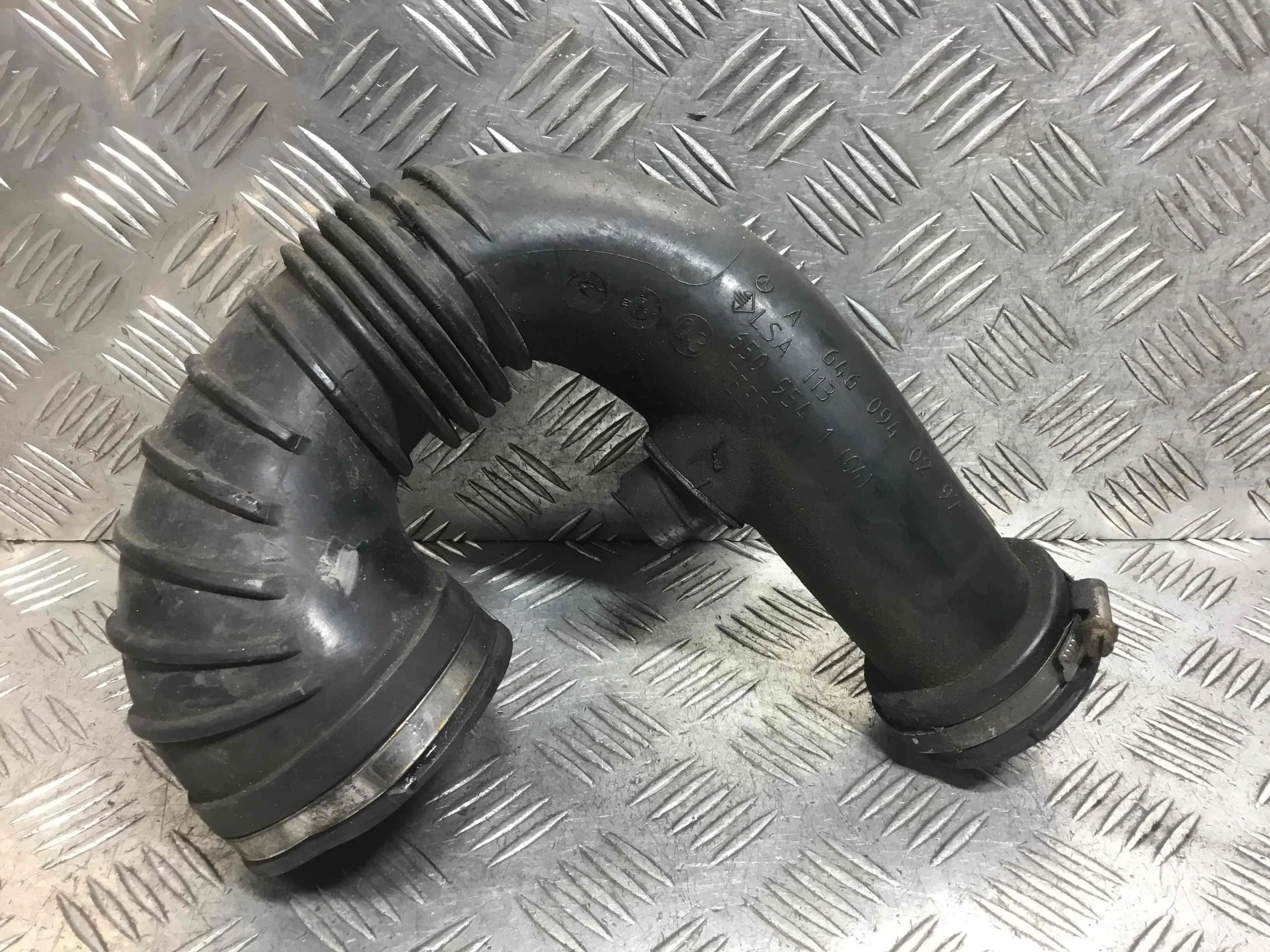 Патрубок интеркулера Mercedes CLK W209/A209 (2002-2005) дизель 2.2 CDI Автомат Седан