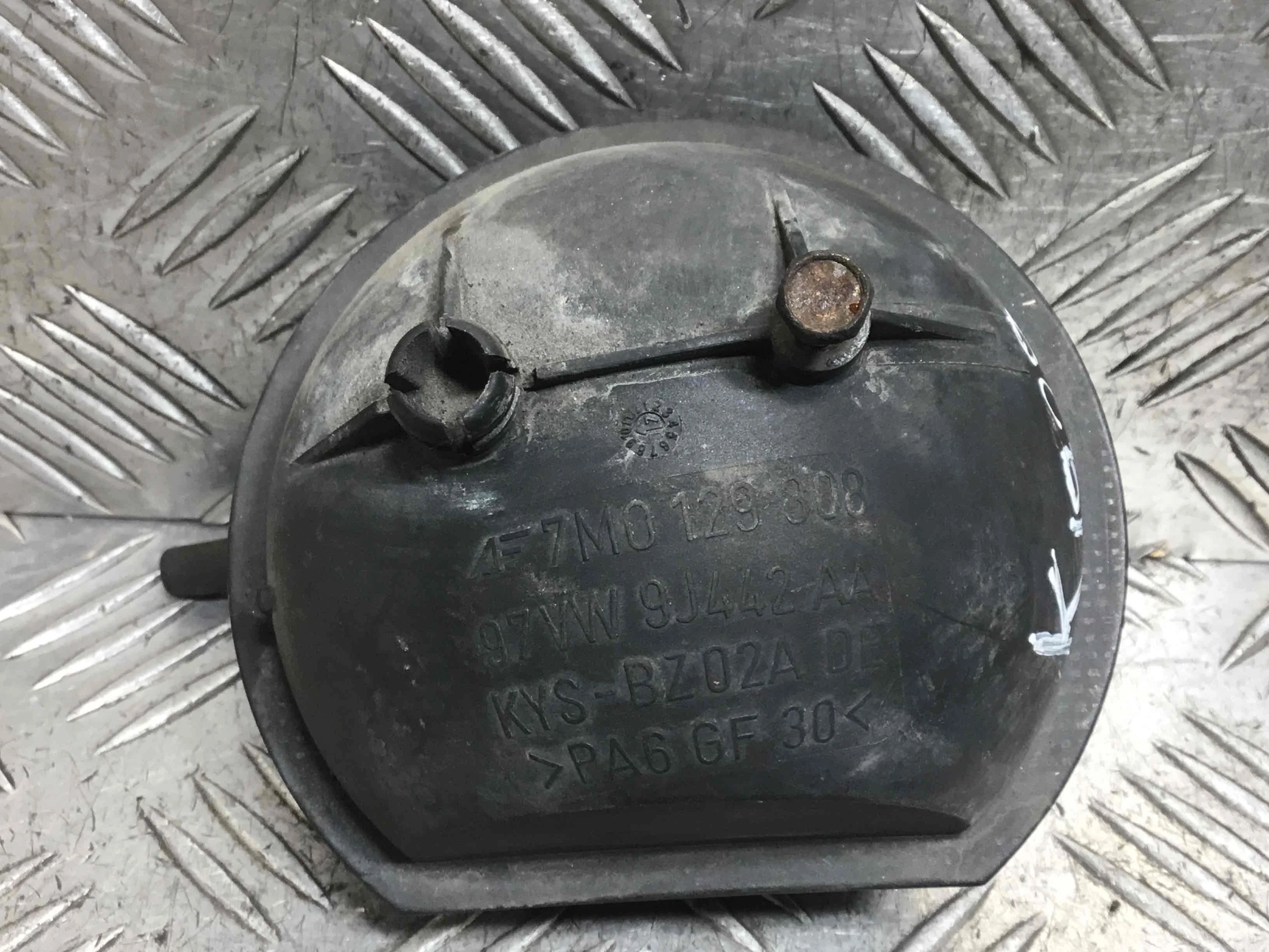 Вакуумный ресивер Volkswagen Golf 5 поколение (2004-2009) дизель 1.9 TDI Механика Х/б