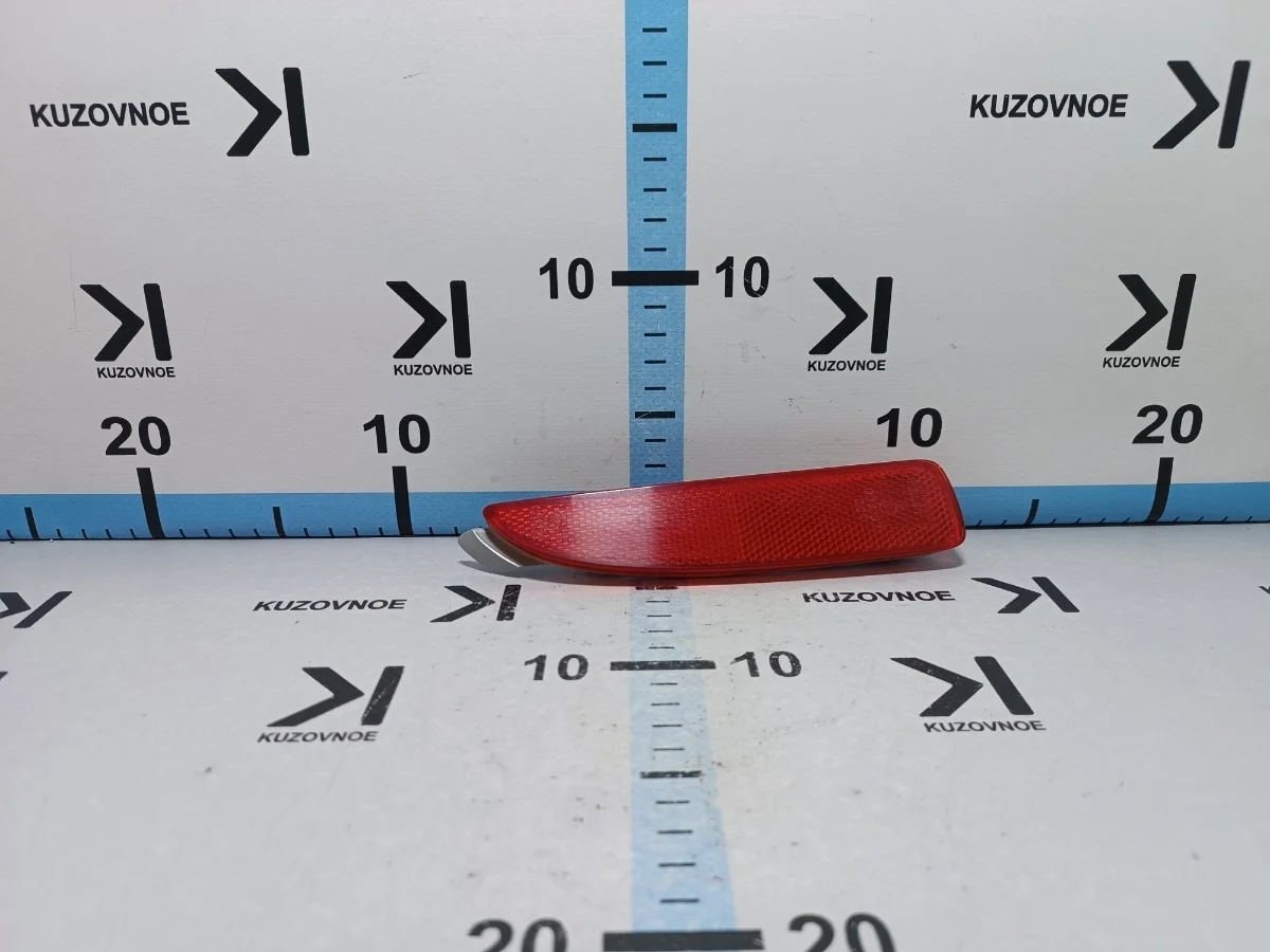 Отражатель в бампер Mazda Mazda6 2017 GJ