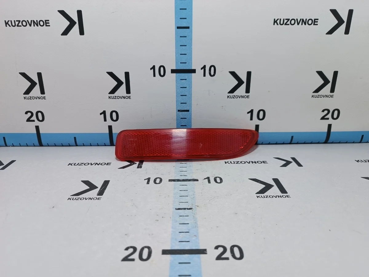 Отражатель в бампер Renault Logan 2005-2015 LS0G/LS12, LS0H, LS1Y