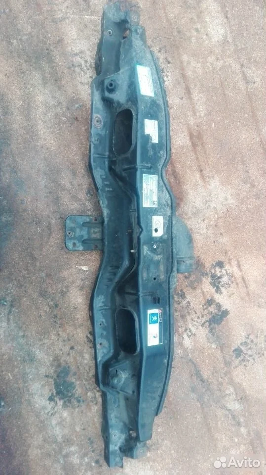 Верхнее крепление радиатора pegout boxer 3/2006+