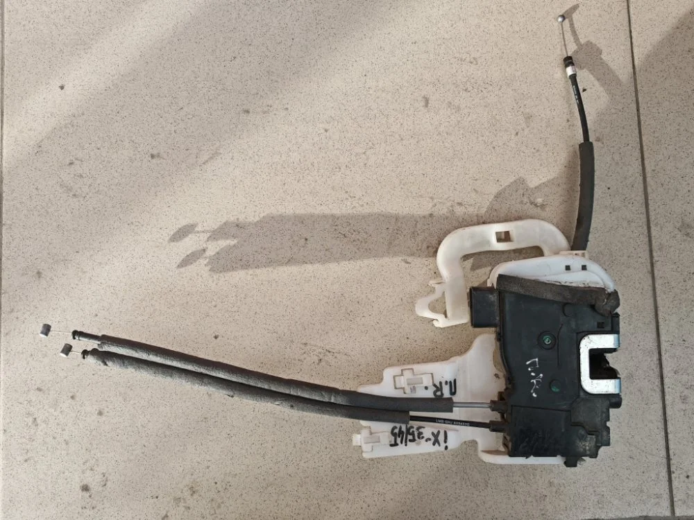 Замок Hyundai IX35 813202Y000 LM, передний правый