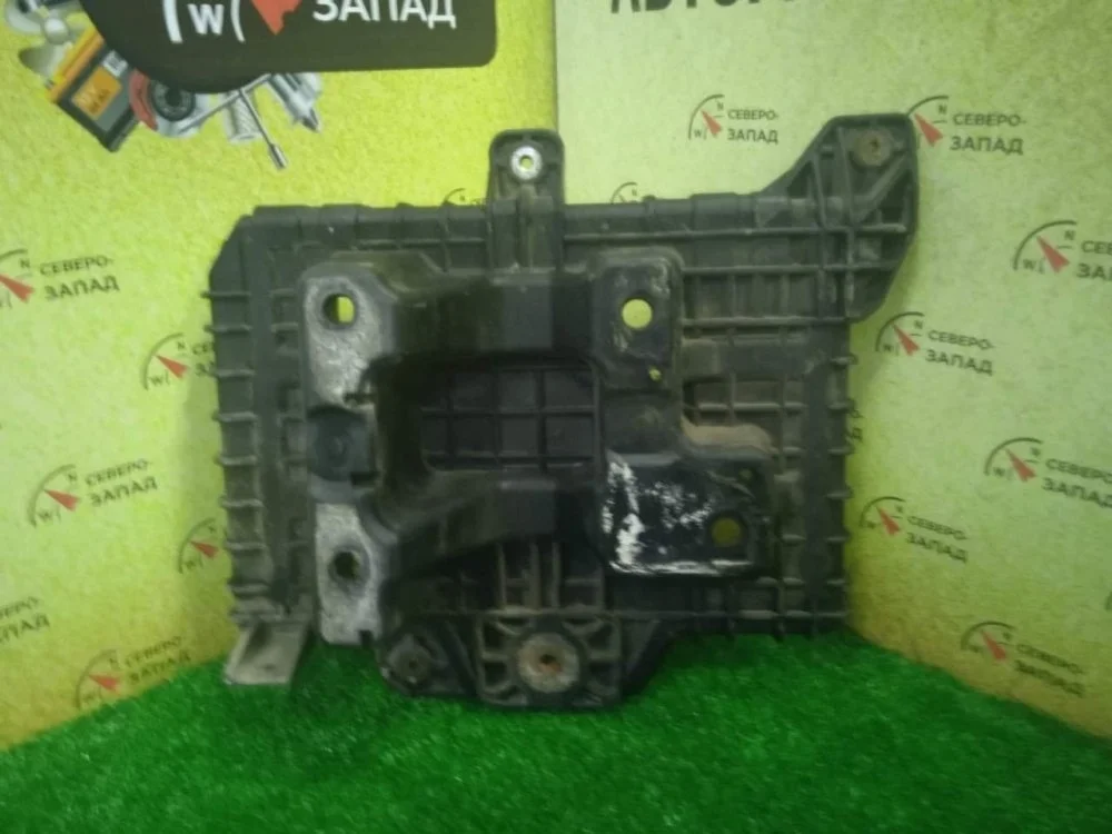 Площадка акб Hyundai Santa Fe 2013 371502W000 DM G4KEDU