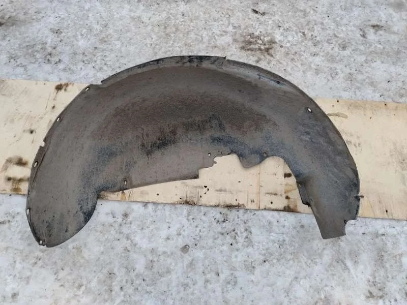 Подкрылок Volkswagen Touareg 2004 7L6810972A GP AXQ, задний правый