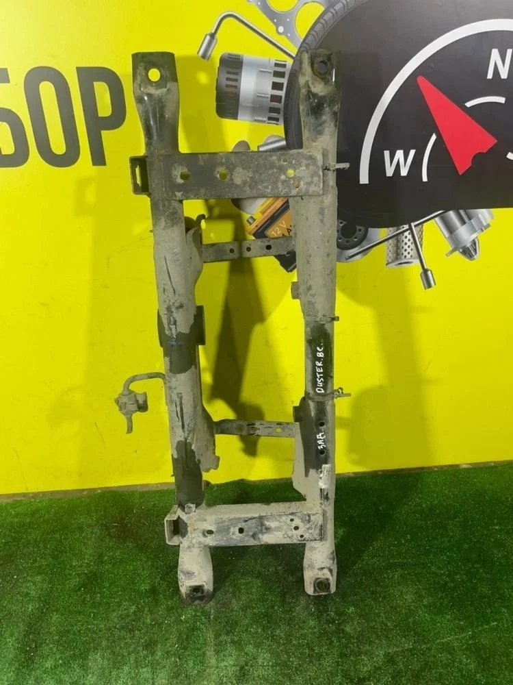 Балка Renault Duster 2013 554039122R X79 F4R400, задняя