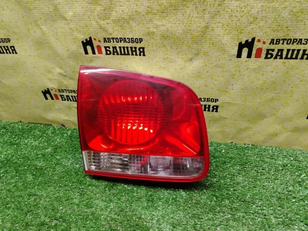 Фонарь внутренний Volkswagen Touareg 2004 7L6945093R GP AXQ, левый