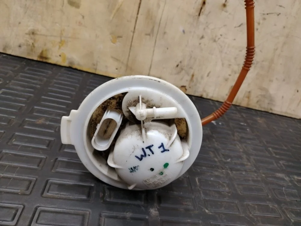 Фильтр топливный Volkswagen Touareg 2004 7L0919679 GP AXQ