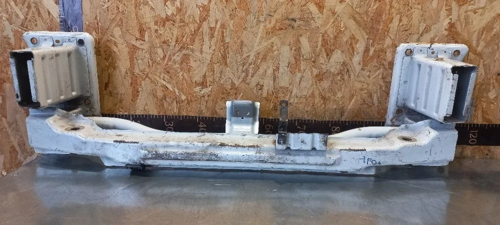 Усилитель переднего бампера SsangYong Actyon II рестайлинг (2013—2021) 2015 белый