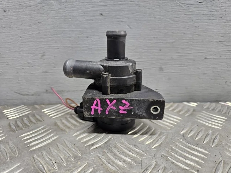 Водяная помпа Volkswagen Passat B6