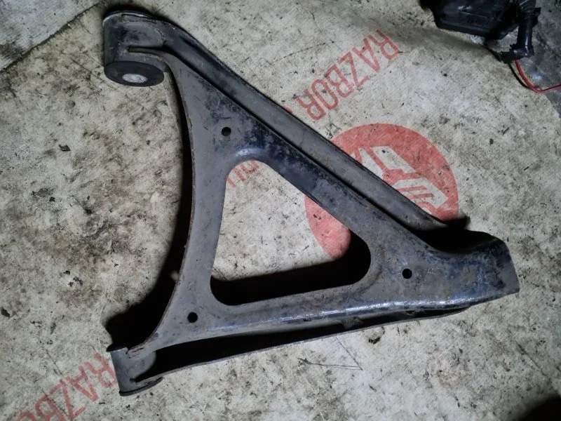 Рычаг подвески нижний Porsche Cayenne 2010 957