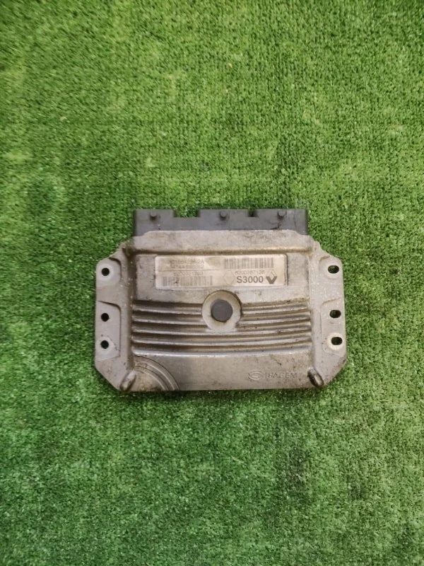 Блок управления двигателем Renault Scenic