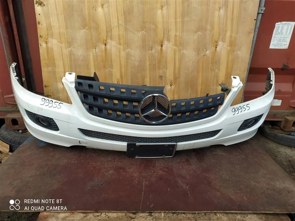 Бампер передний в сборе MB ML W164 A1648850625