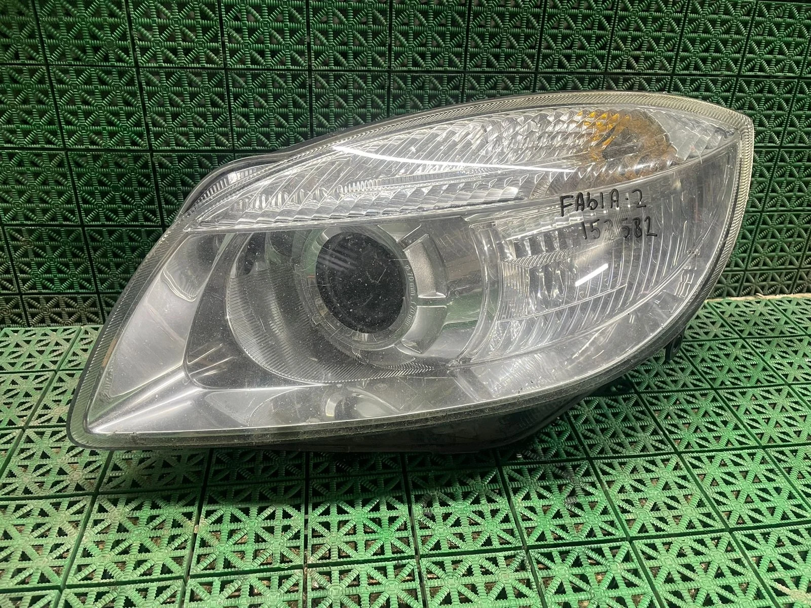 Фара SKODA FABIA 2, ROOMSTER 2007- линза левая б/у FABIA 2(2007-2015)
