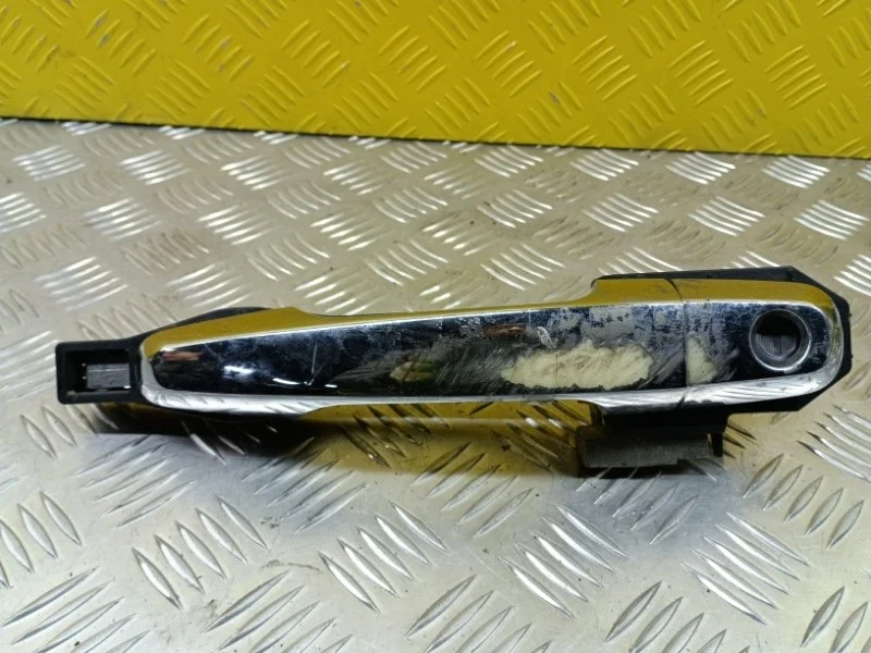 Ручка двери наружная передняя правая Mitsubishi L200 (2006-2015) 2009 5716A032 ПИКАП 2.5 D 4D56