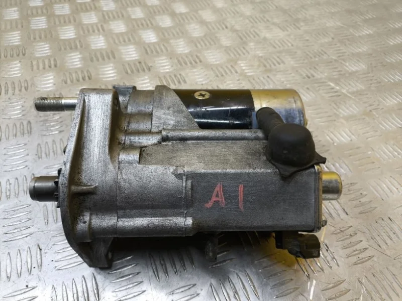 Стартер Toyota Hilux (2015-2021) 2020 281000L052 2.4 D 2GDFTV