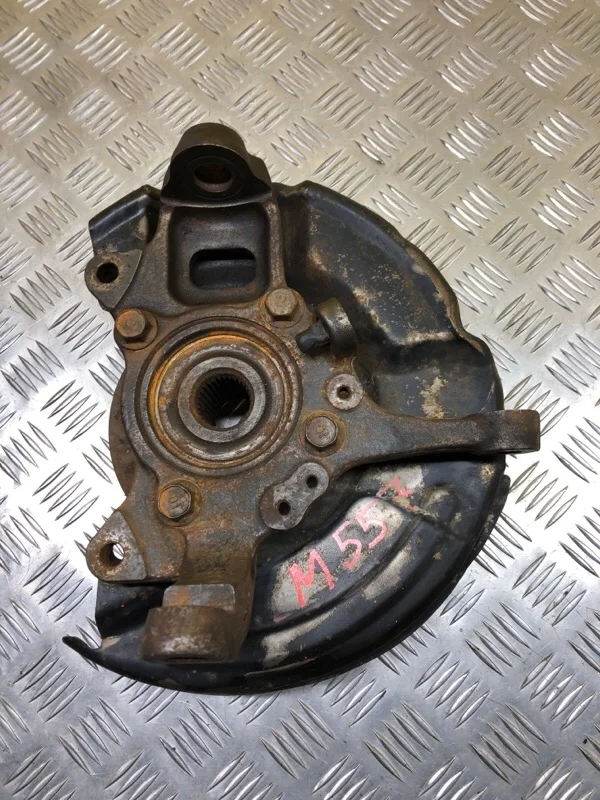 Кулак поворотный левый Mitsubishi L200 (2006-2015) 2008 MR992377 2.5 D 4D56