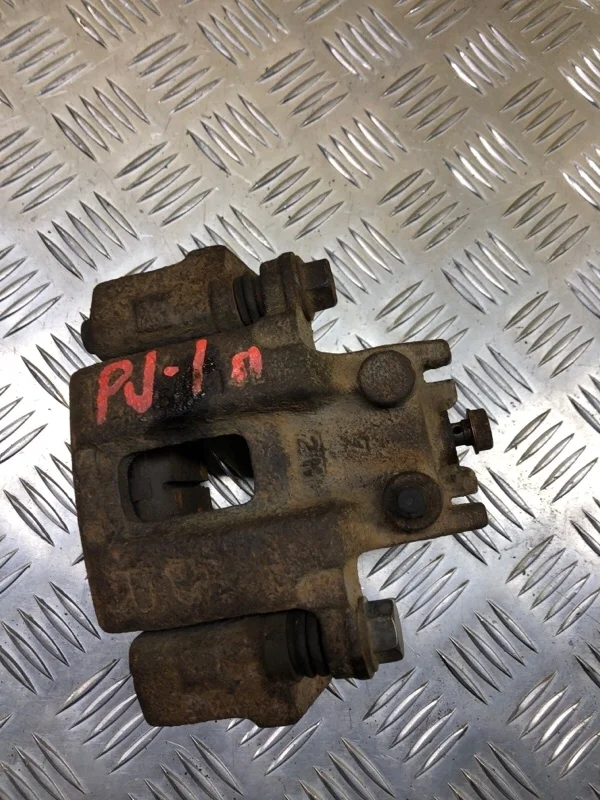 Суппорт задний правый Mitsubishi Pajero Iv (2006-2019) 2007 4605A450 ВНЕДОРОЖНИК 3.8 I