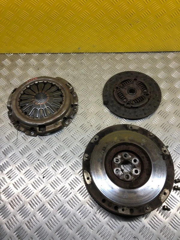 Комплект сцепления Mitsubishi L200 (2006-2015) 2011 1120A130 ПИКАП 2.5 D 4D56