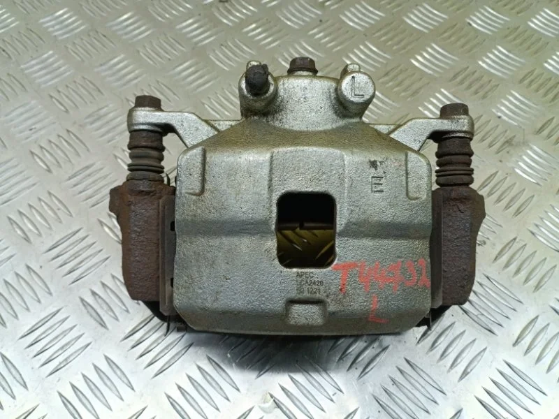 Суппорт передний левый Mitsubishi L200 (2006-2015) 2011 4605A201 ПИКАП 2.5 D 4D56