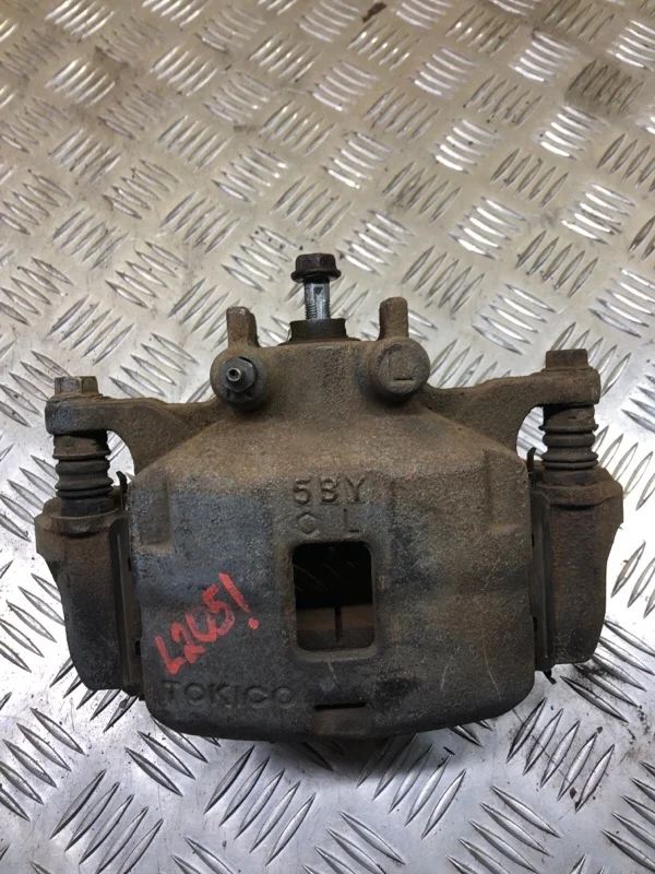 Суппорт передний левый Mitsubishi L200 (2015-2022) 2016 4605A201 2.4 D 4N15