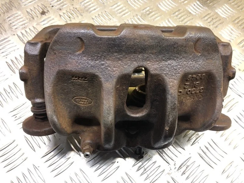 Суппорт передний правый Land Rover Range Rover Sport I 2005-2013 2010 LR015569 3.0 D SDV6