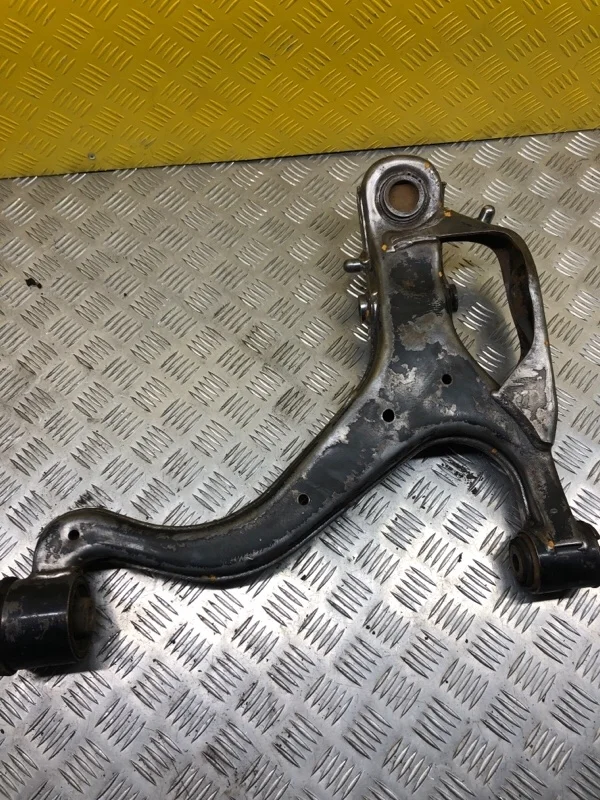 Рычаг передний нижний правый Land Rover Range Rover Sport I 2005-2013 2010 LR014673 3.0 D SDV6