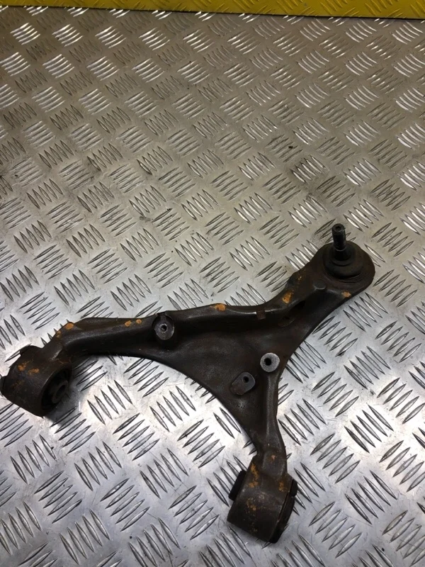 Рычаг передний правый Land Rover Range Rover Sport I 2005-2013 2010 LR014619 3.0 D SDV6